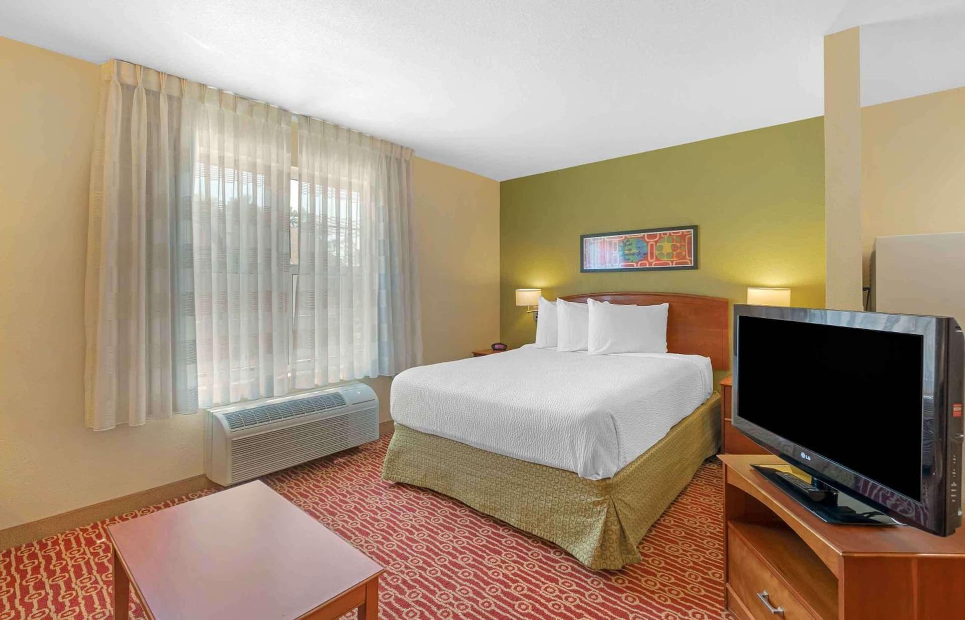 Extended Stay America Suites - Newport News - Yorktown interior in Newport News, VA — gallery photo 2