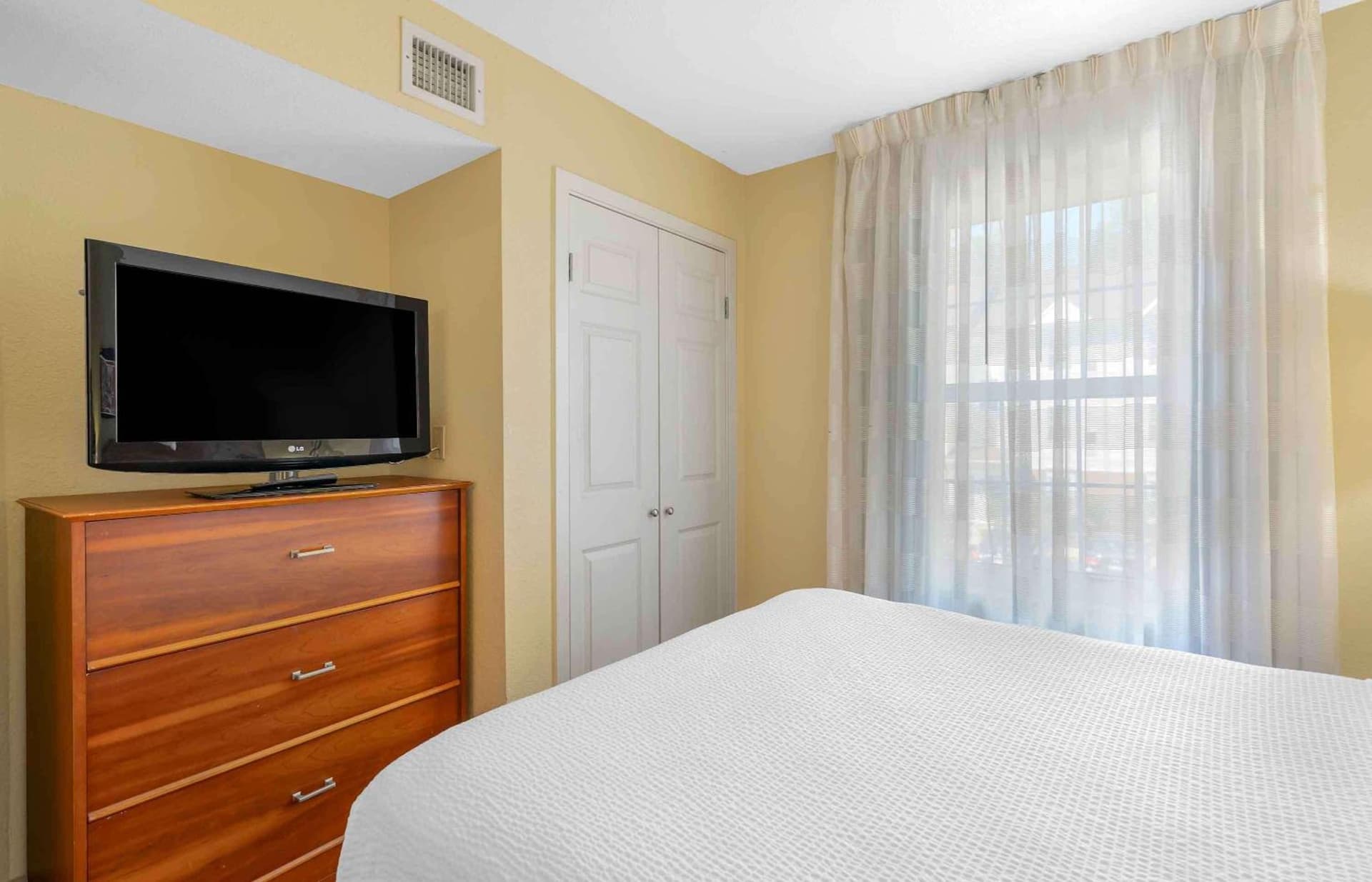 Extended Stay America Suites - Newport News - Yorktown gallery photo in Newport News, VA — image 9