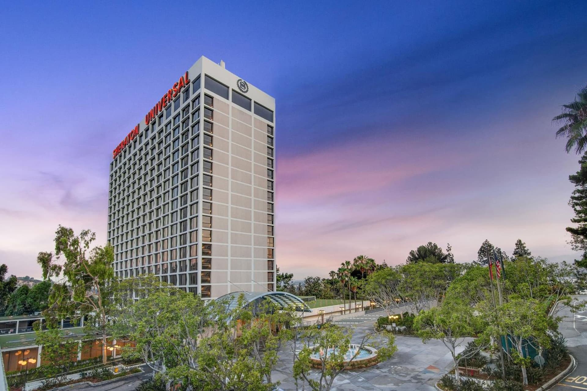 Sheraton Universal interior in Los Angeles, CA — gallery photo 2