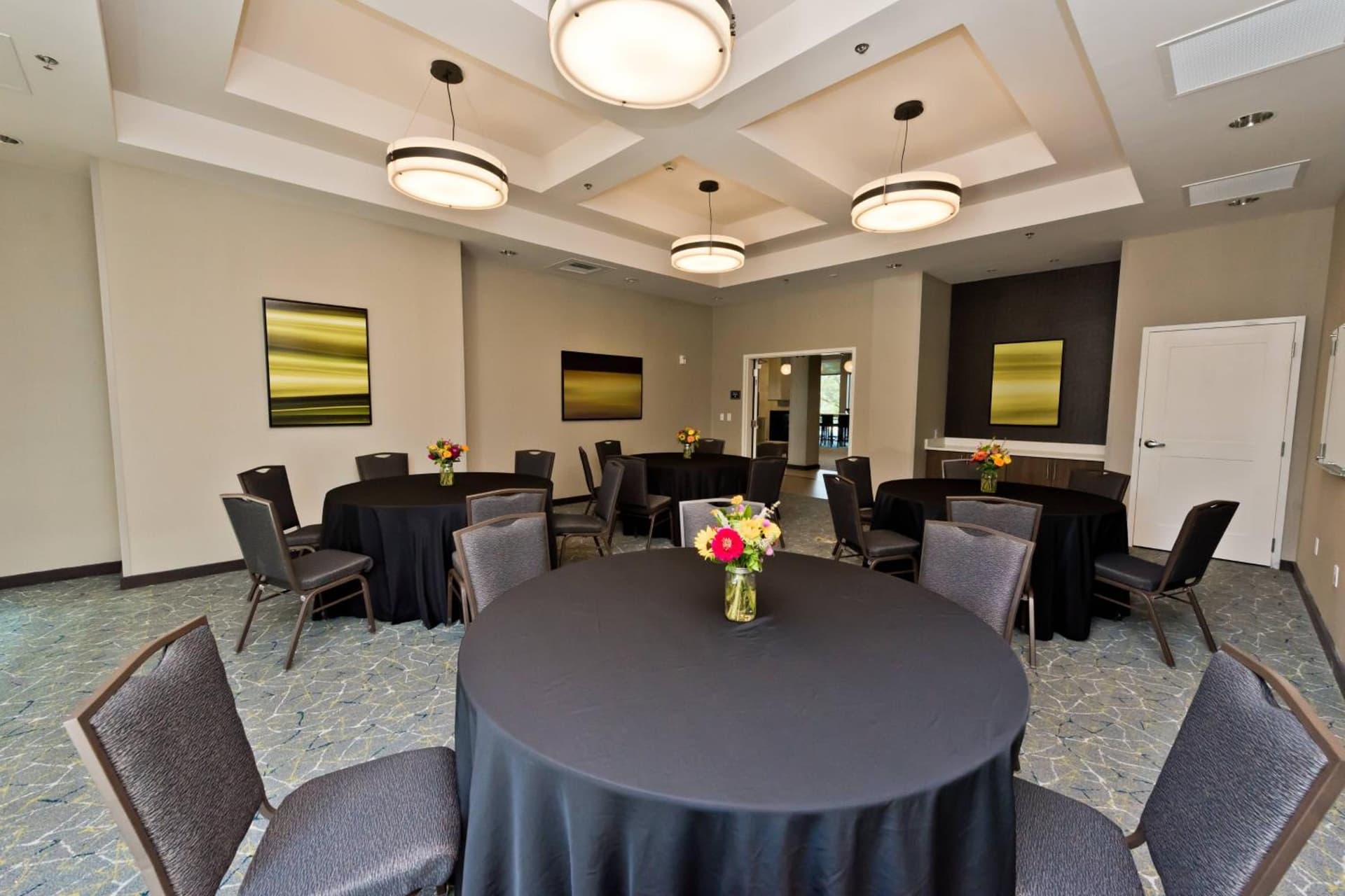 Residence Inn by Marriott Austin Southwest gallery photo in Austin, TX — image 11