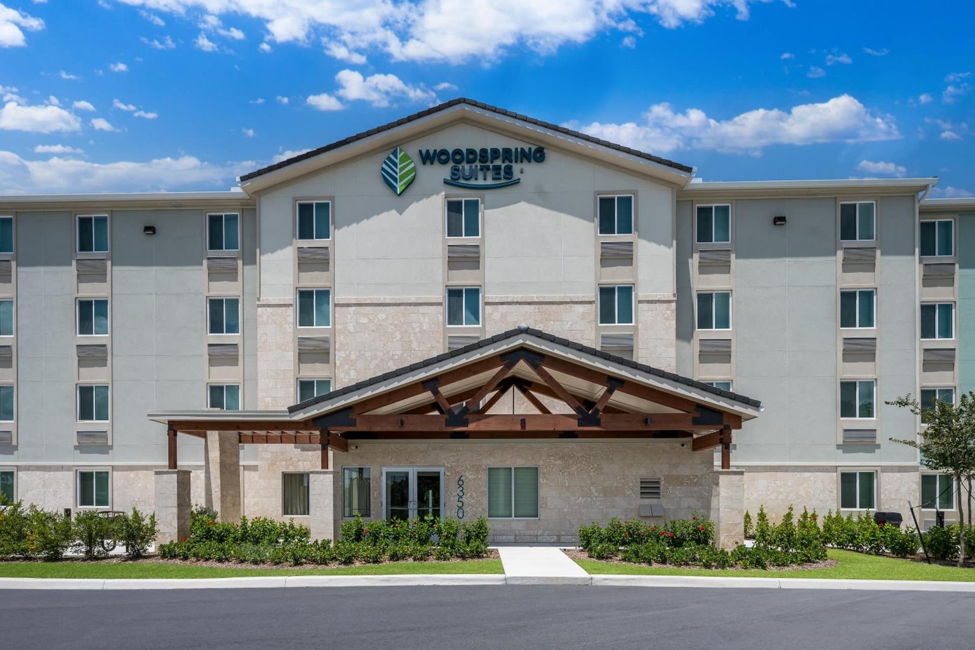 WoodSpring Suites West Palm Beach gallery photo in West Palm Beach, FL — image 39