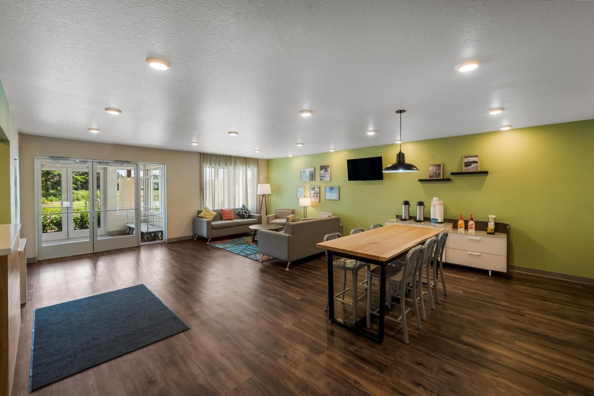 WoodSpring Suites West Palm Beach gallery photo in West Palm Beach, FL — image 13