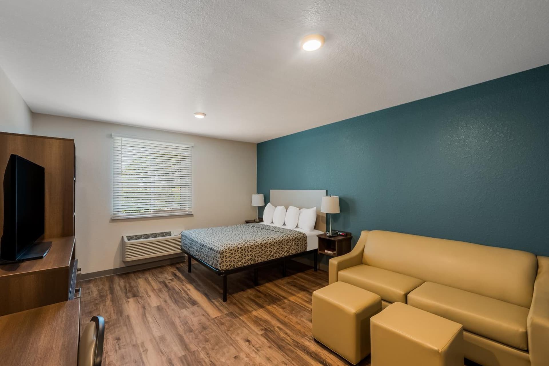 WoodSpring Suites West Palm Beach gallery photo in West Palm Beach, FL — image 16