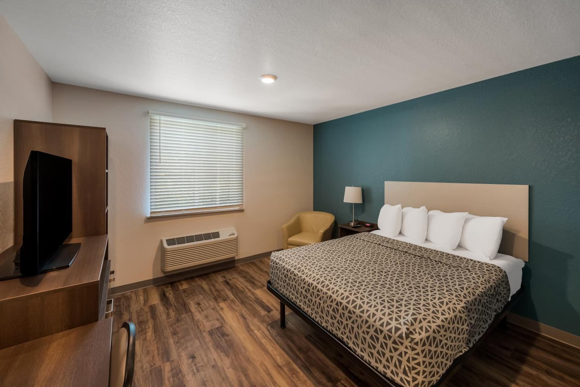 WoodSpring Suites West Palm Beach gallery photo in West Palm Beach, FL — image 23