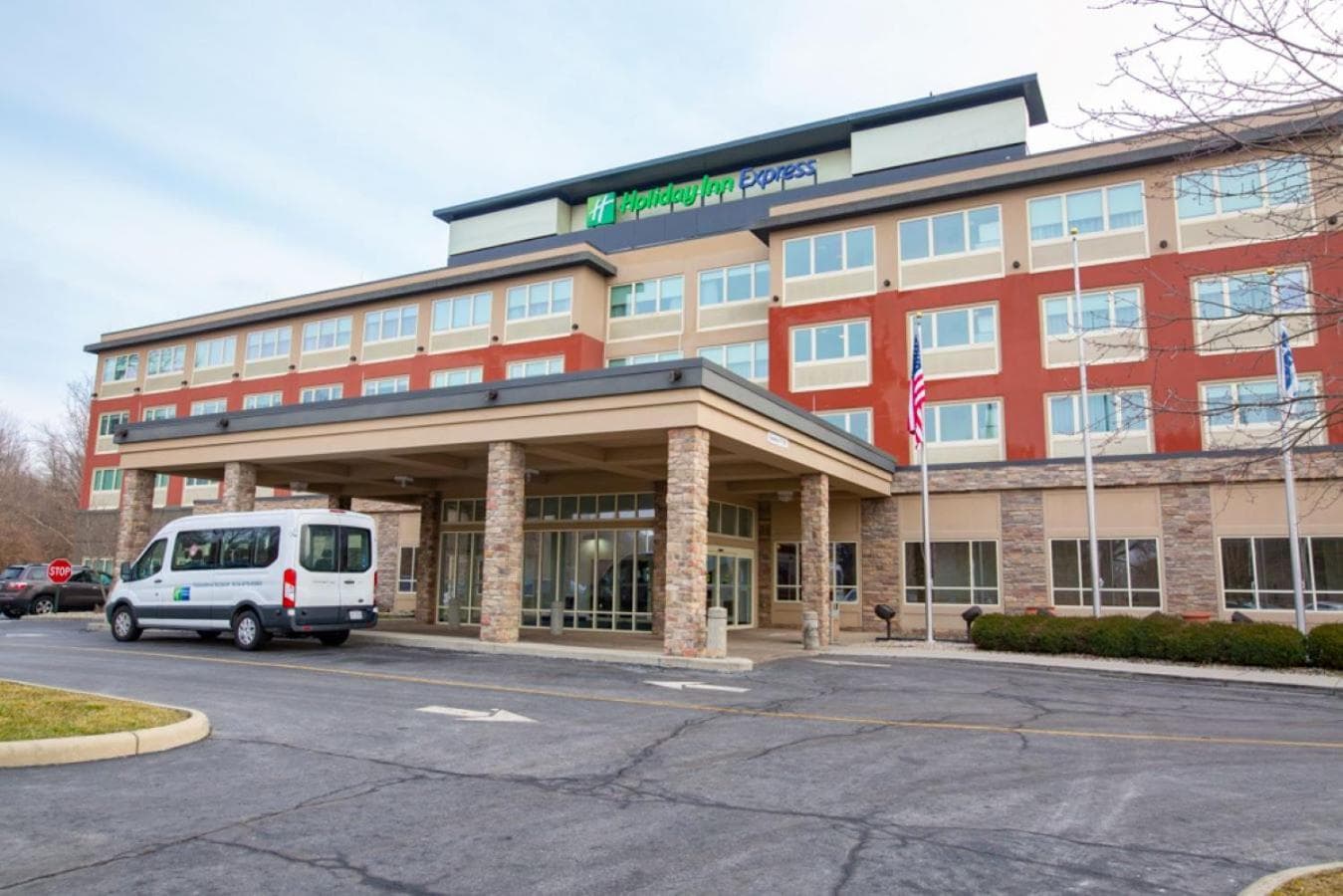 Holiday Inn Express Columbus Airport Easton featured exterior or lobby in Columbus, OH — similar hotel