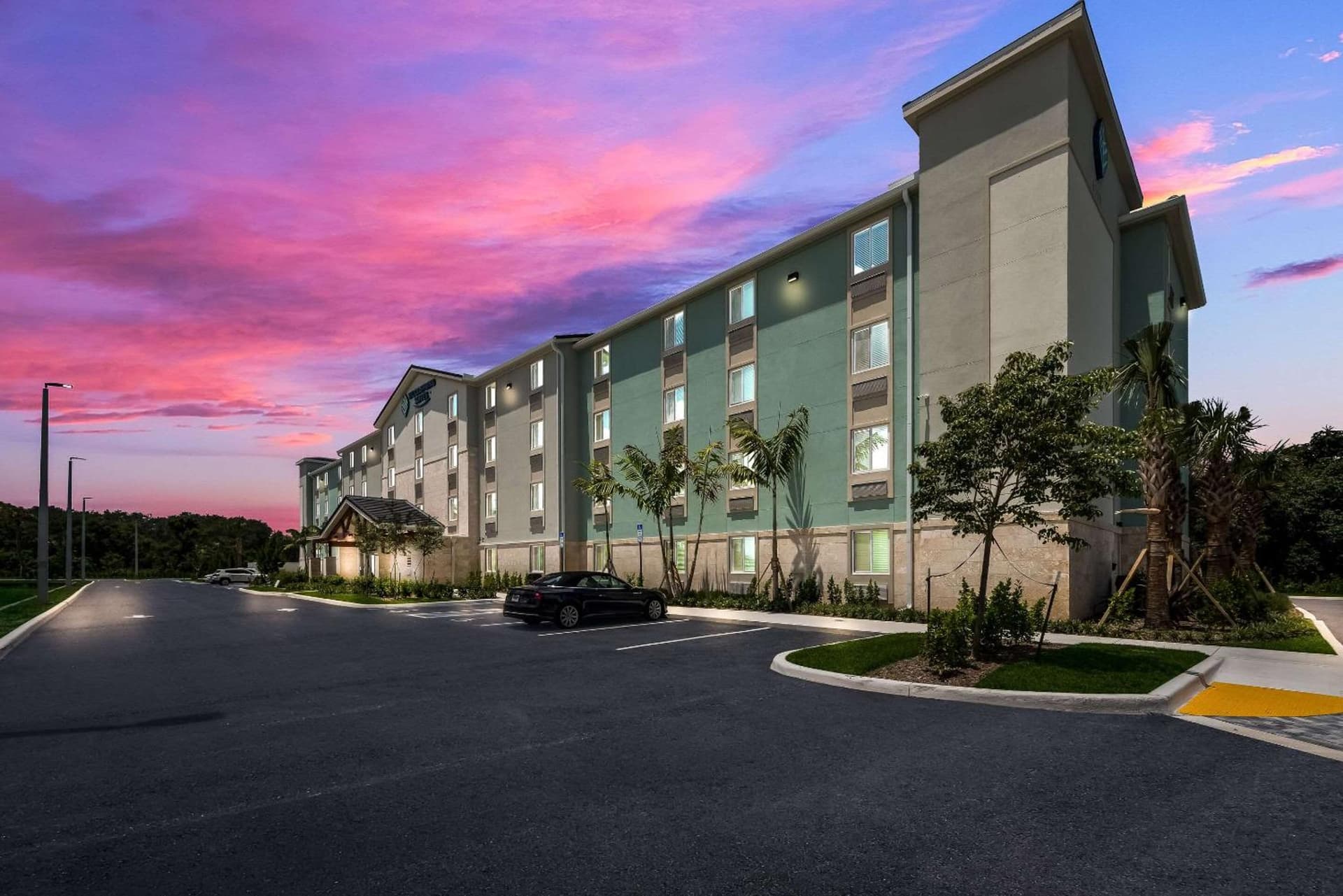 WoodSpring Suites West Palm Beach property views in West Palm Beach, FL — gallery photo 3