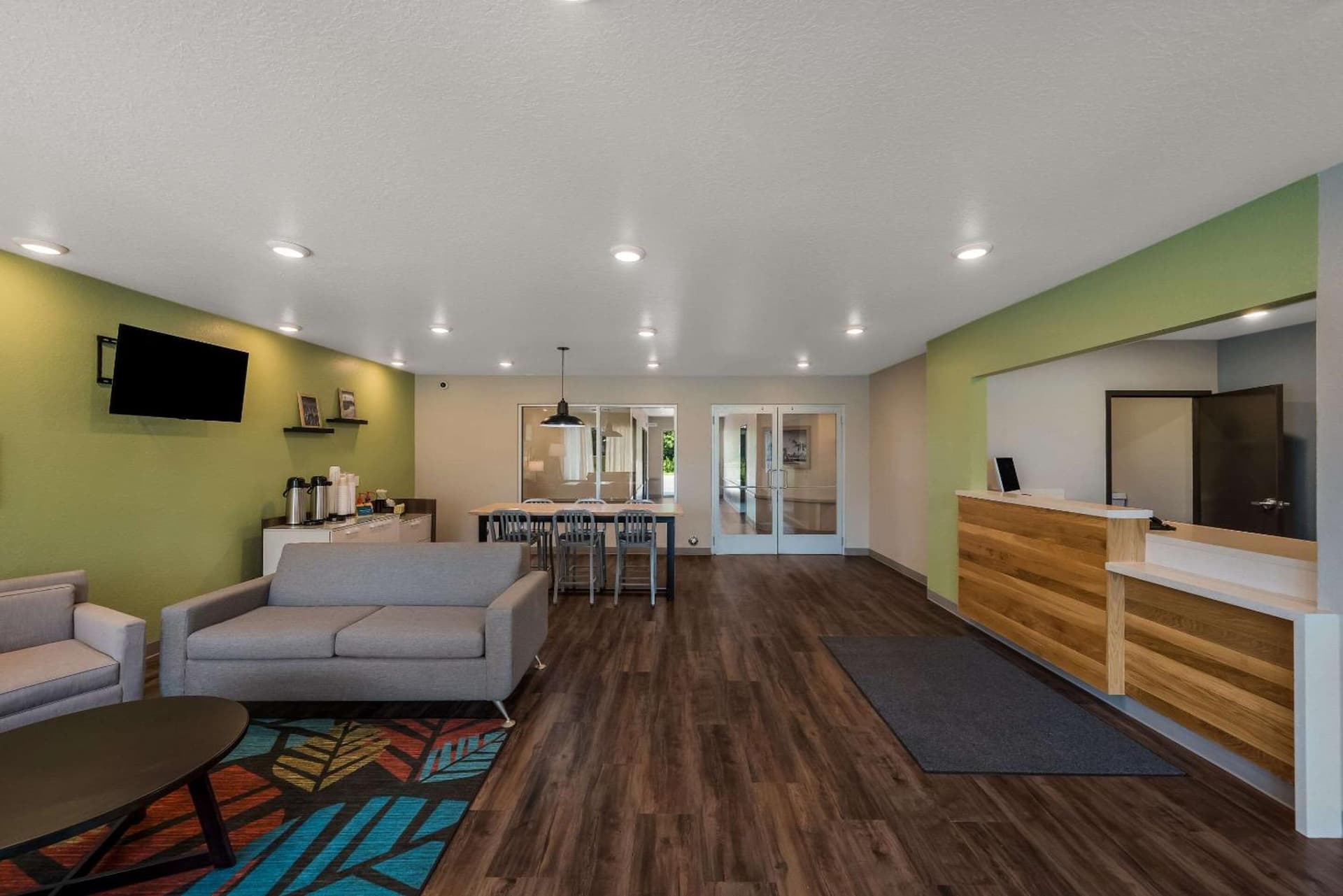 WoodSpring Suites West Palm Beach property views in West Palm Beach, FL — gallery photo 3