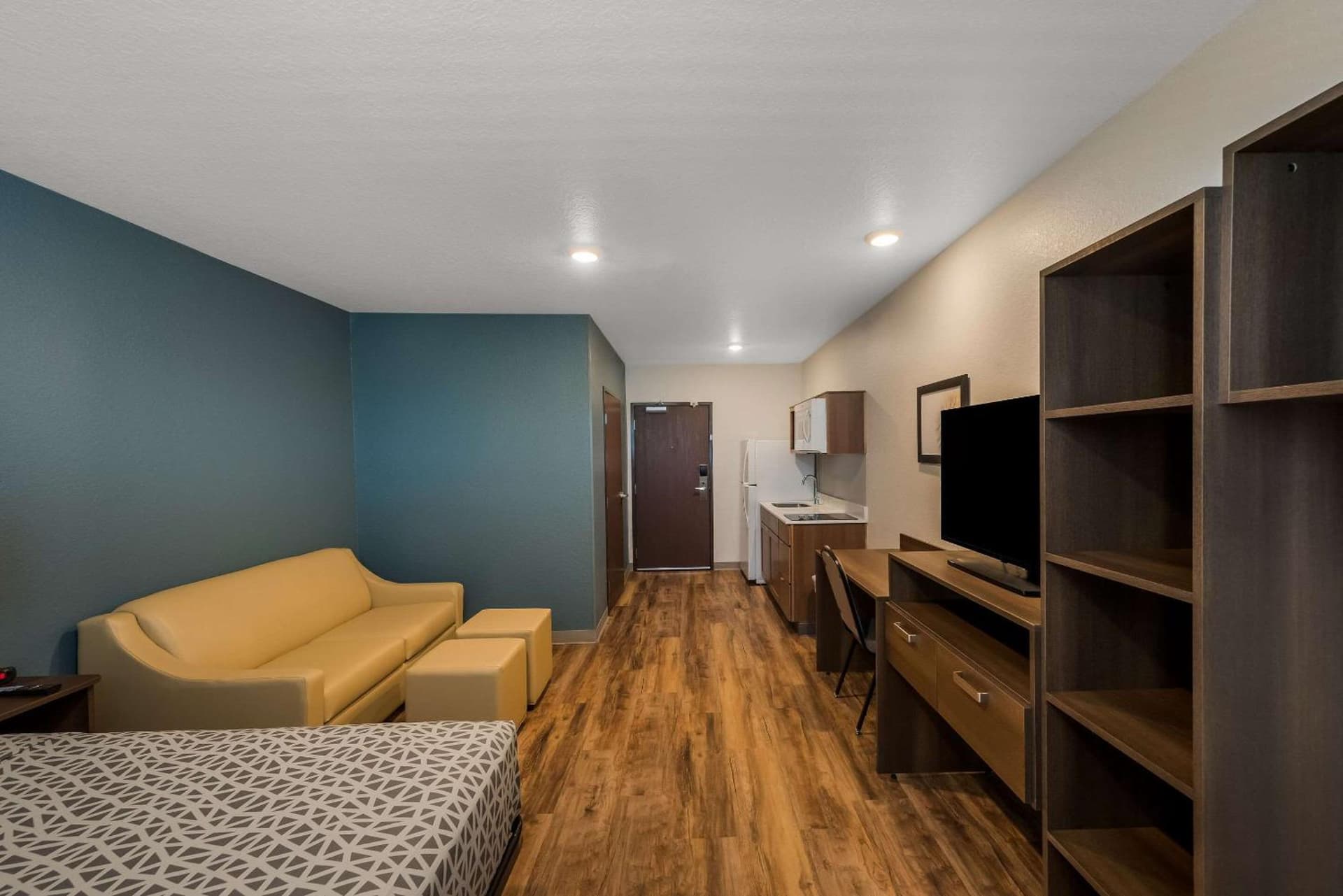 WoodSpring Suites West Palm Beach gallery photo in West Palm Beach, FL — image 27