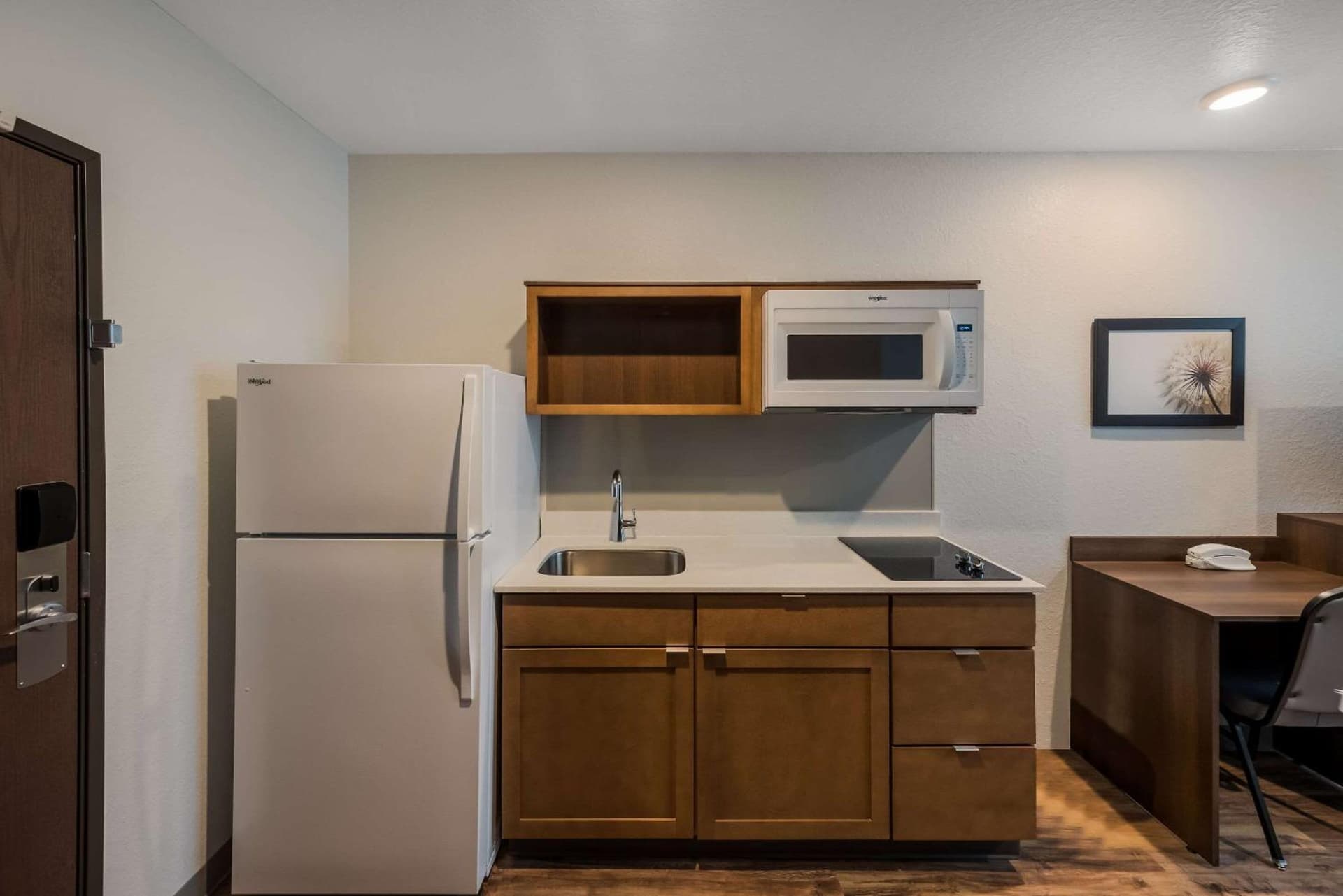WoodSpring Suites West Palm Beach gallery photo in West Palm Beach, FL — image 17