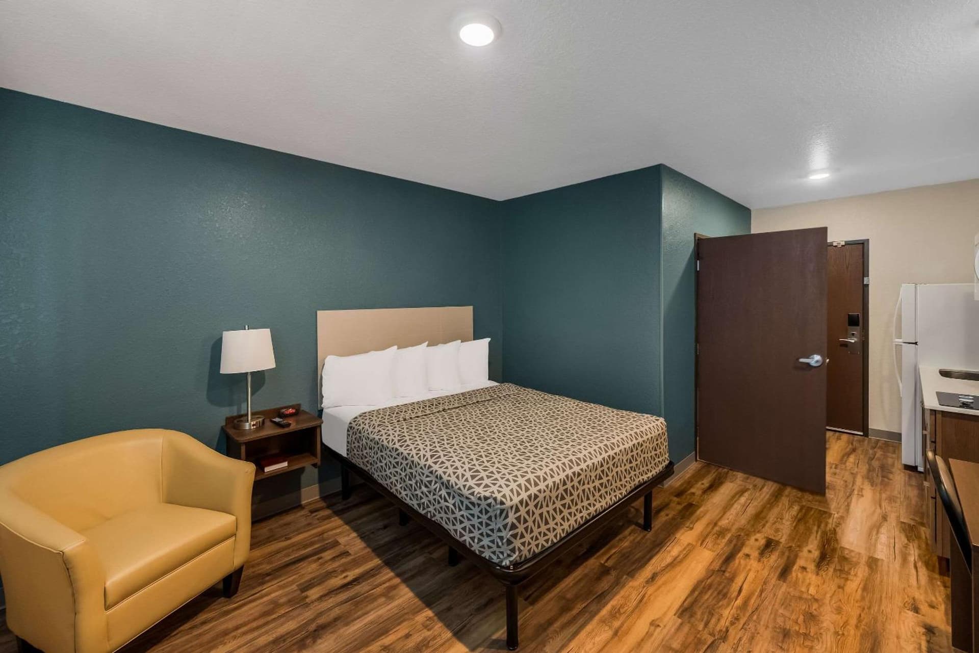 WoodSpring Suites West Palm Beach gallery photo in West Palm Beach, FL — image 26