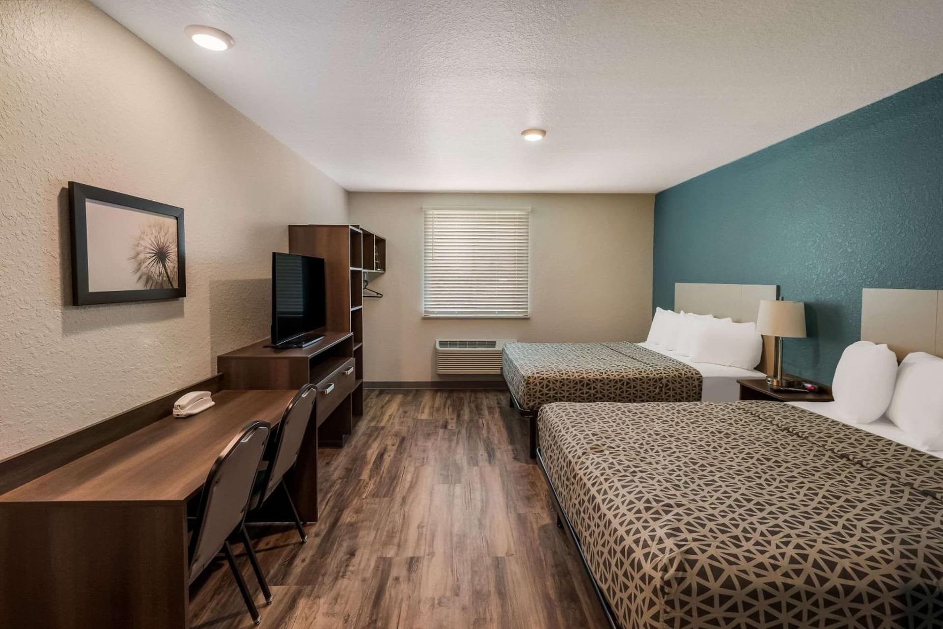WoodSpring Suites West Palm Beach gallery photo in West Palm Beach, FL — image 7