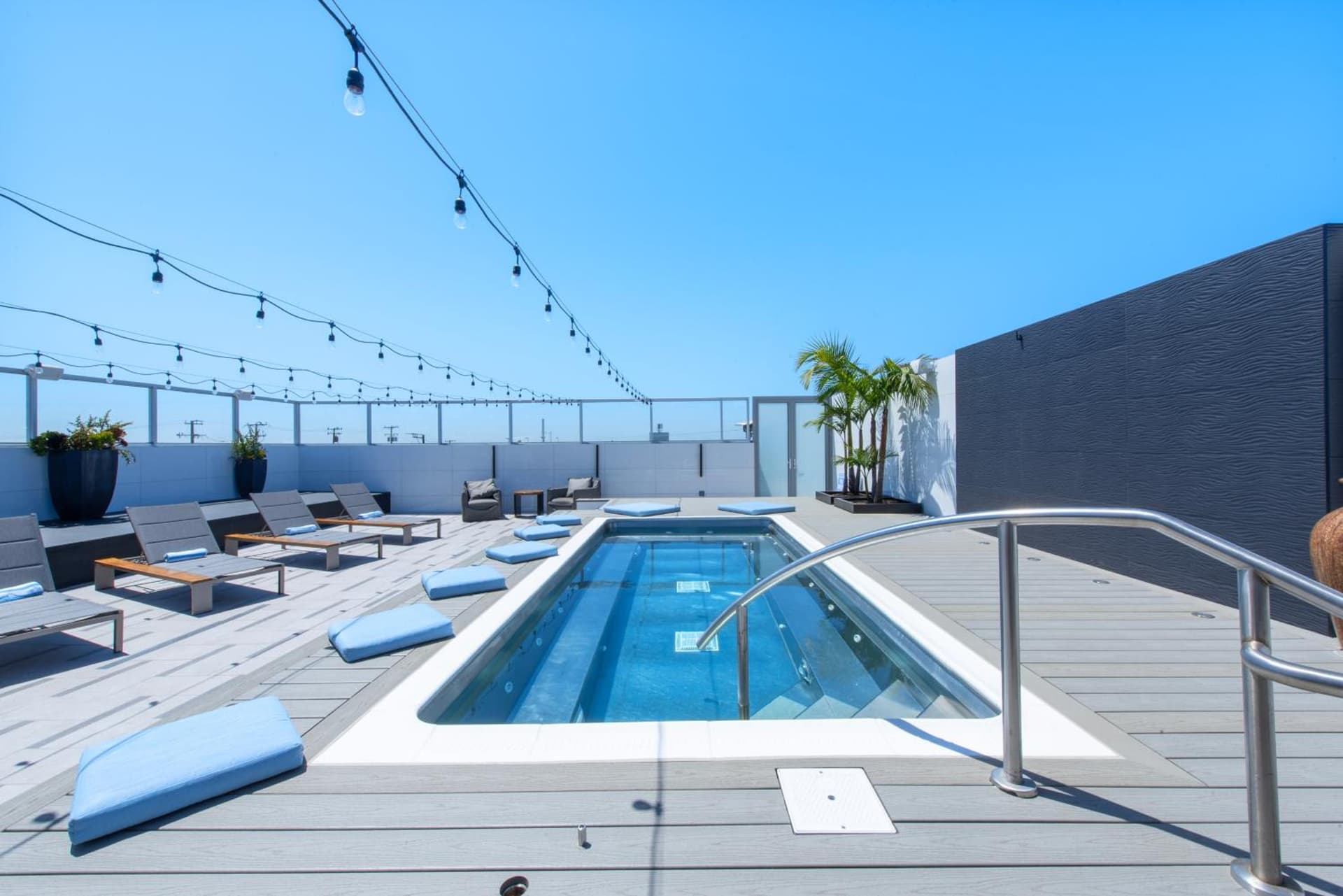 Shade Hotel Manhattan Beach interior in Manhattan Beach, CA — gallery photo 2