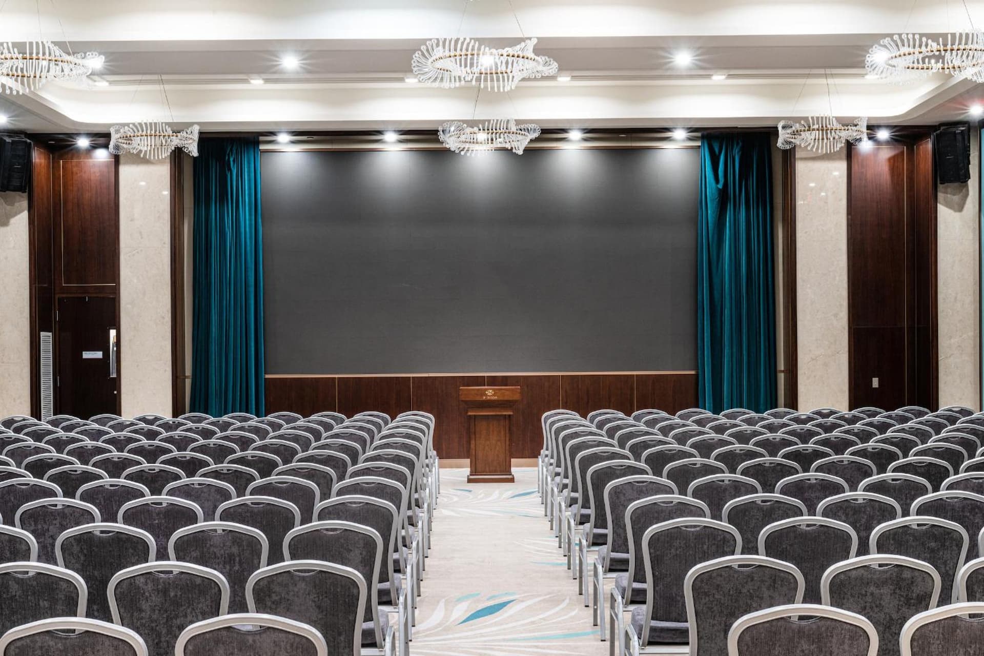 Blossom Hotel Houston, Curio Collection by Hilton gallery photo in Houston, TX — image 53