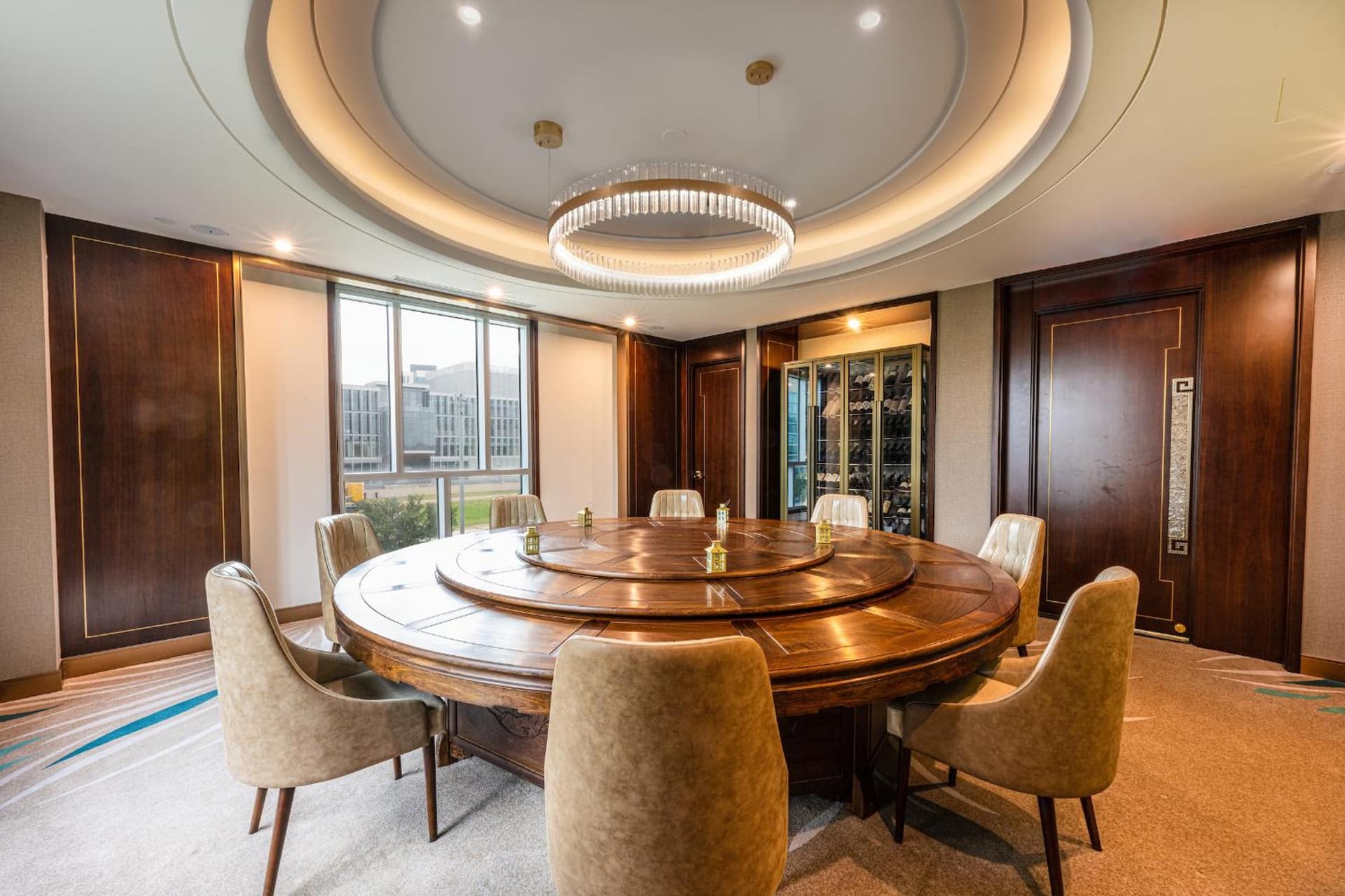 Blossom Hotel Houston, Curio Collection by Hilton gallery photo in Houston, TX — image 29