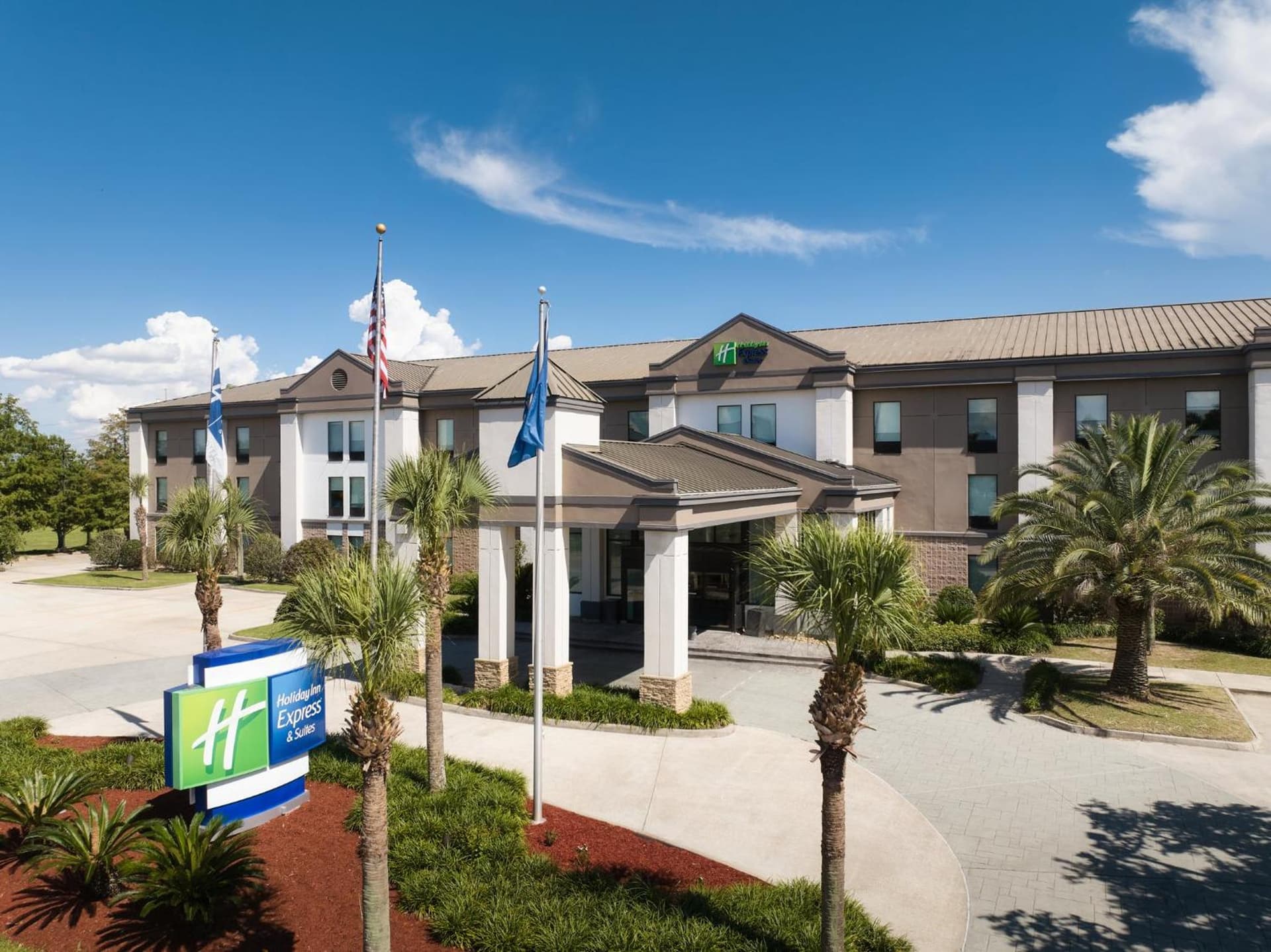 Holiday Inn Express and Suites New Orleans Airport by IHG featured exterior or lobby in Saint Rose, LA — similar hotel