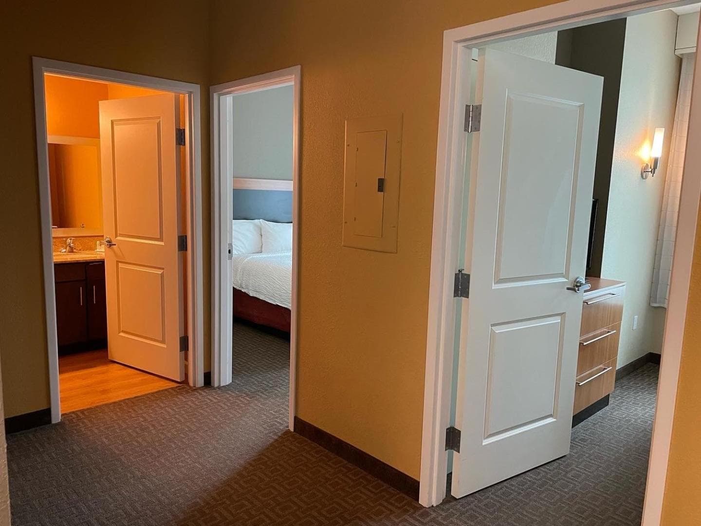 TownePlace Suites Orlando at FLAMINGO CROSSINGS Town Center, Western Entrance gallery photo in Orlando, FL — image 43