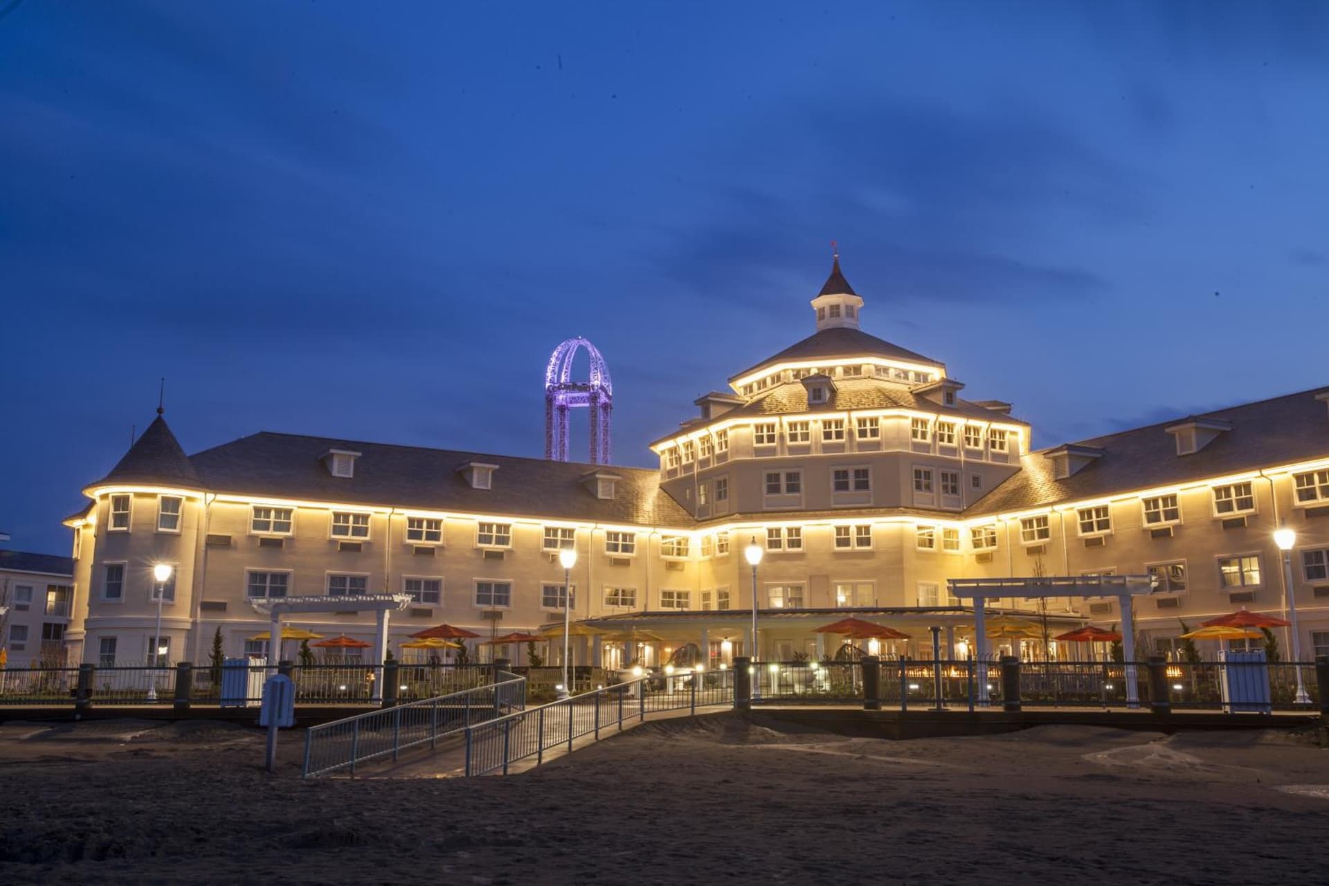 Cedar Point Hotel Breakers gallery photo in Sandusky, OH — image 6