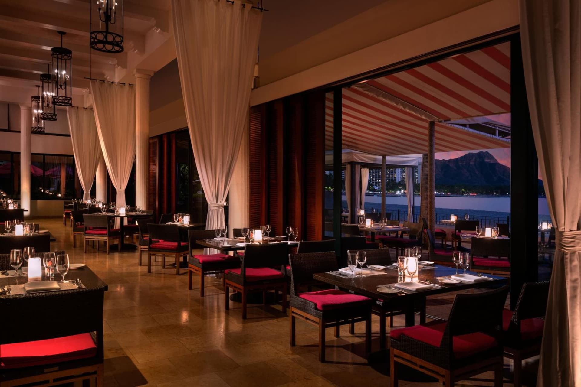 The Royal Hawaiian, A Luxury Collection Resort, Waikiki gallery photo in Honolulu, HI — image 105