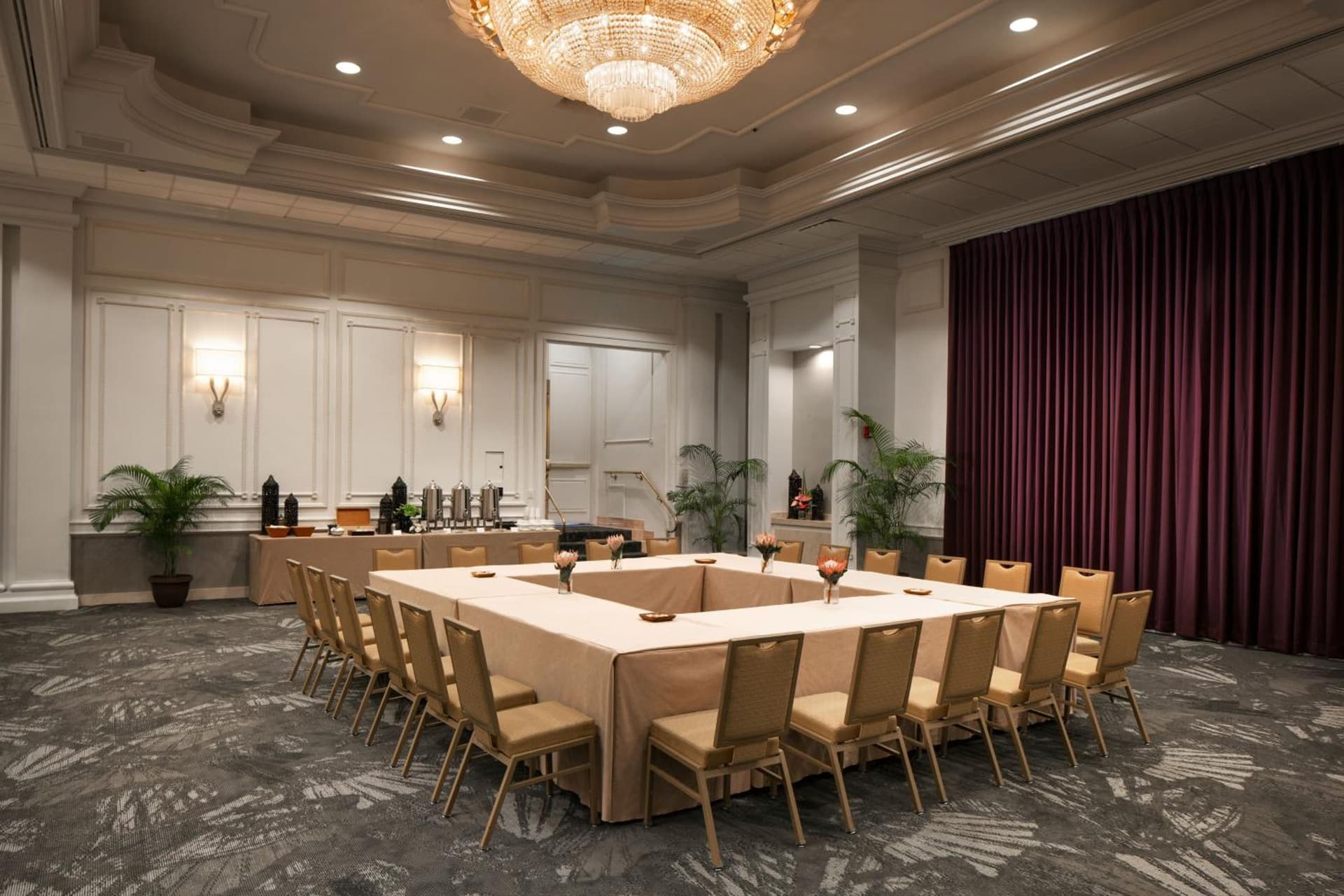 The Royal Hawaiian, A Luxury Collection Resort, Waikiki gallery photo in Honolulu, HI — image 38
