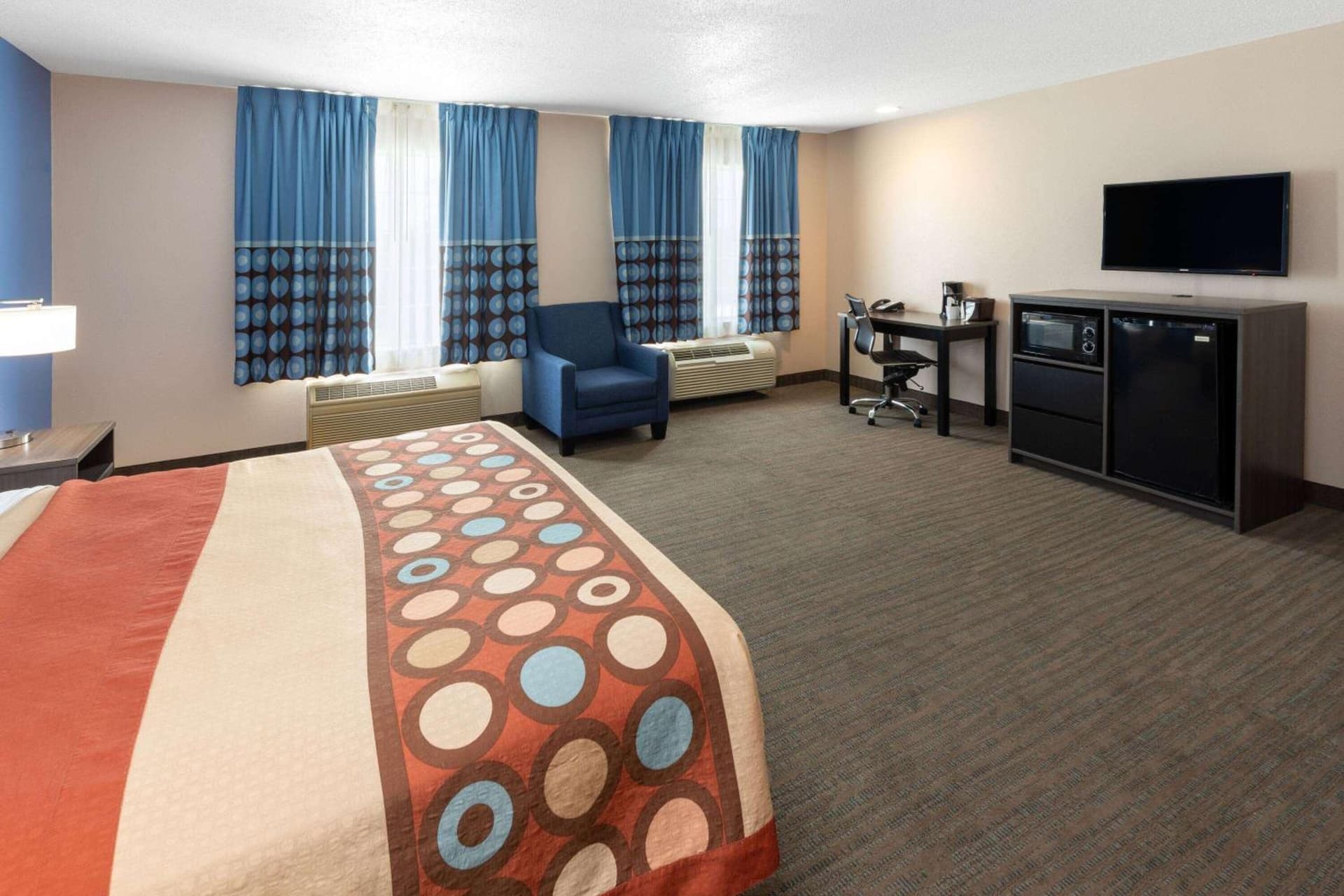 Super 8 by Wyndham Garland Rowlett East Dallas Area gallery photo in Garland, TX — image 25