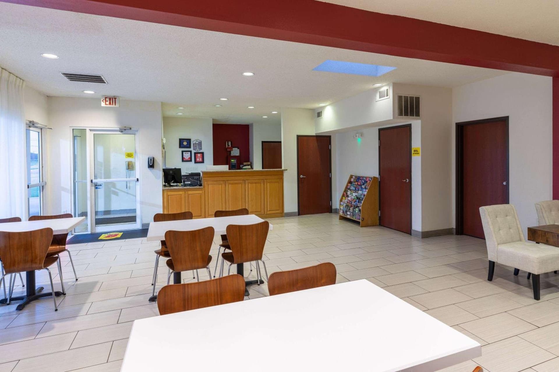 Super 8 by Wyndham Garland Rowlett East Dallas Area gallery photo in Garland, TX — image 45