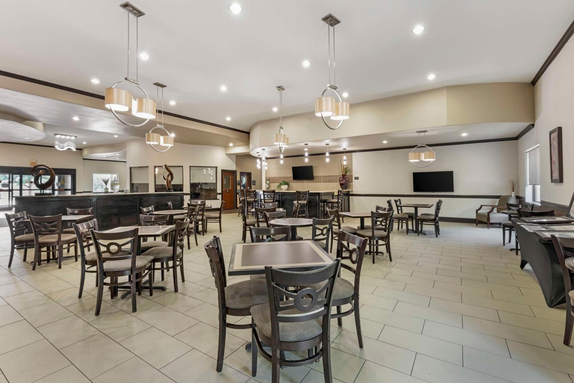 Best Western Plus Texoma Hotel & Suites property views in Denison, TX — gallery photo 3