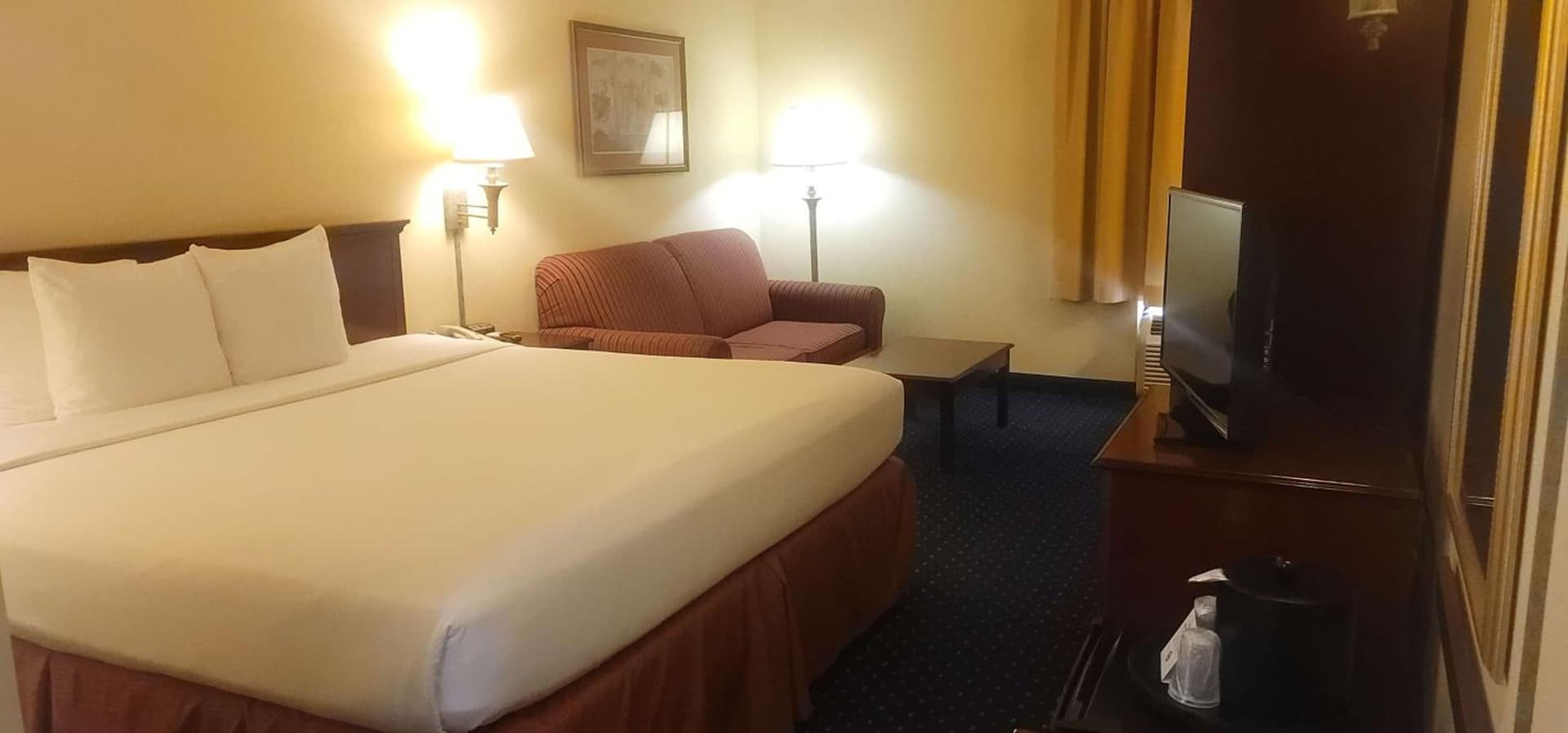 SureStay Plus Hotel by Best Western Chicago Lombard property views in Lombard, IL — gallery photo 3