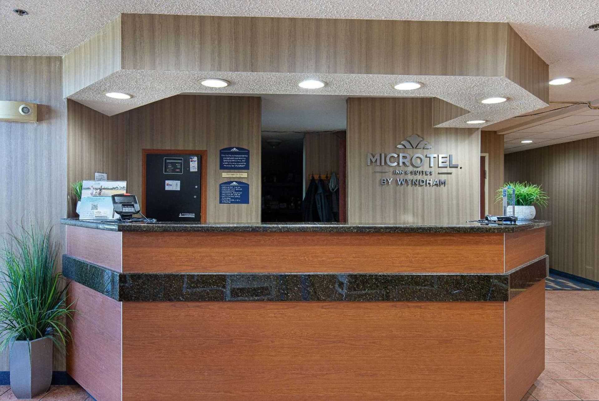 Microtel Inn & Suites by Wyndham Dry Ridge interior in Dry Ridge, KY — gallery photo 2
