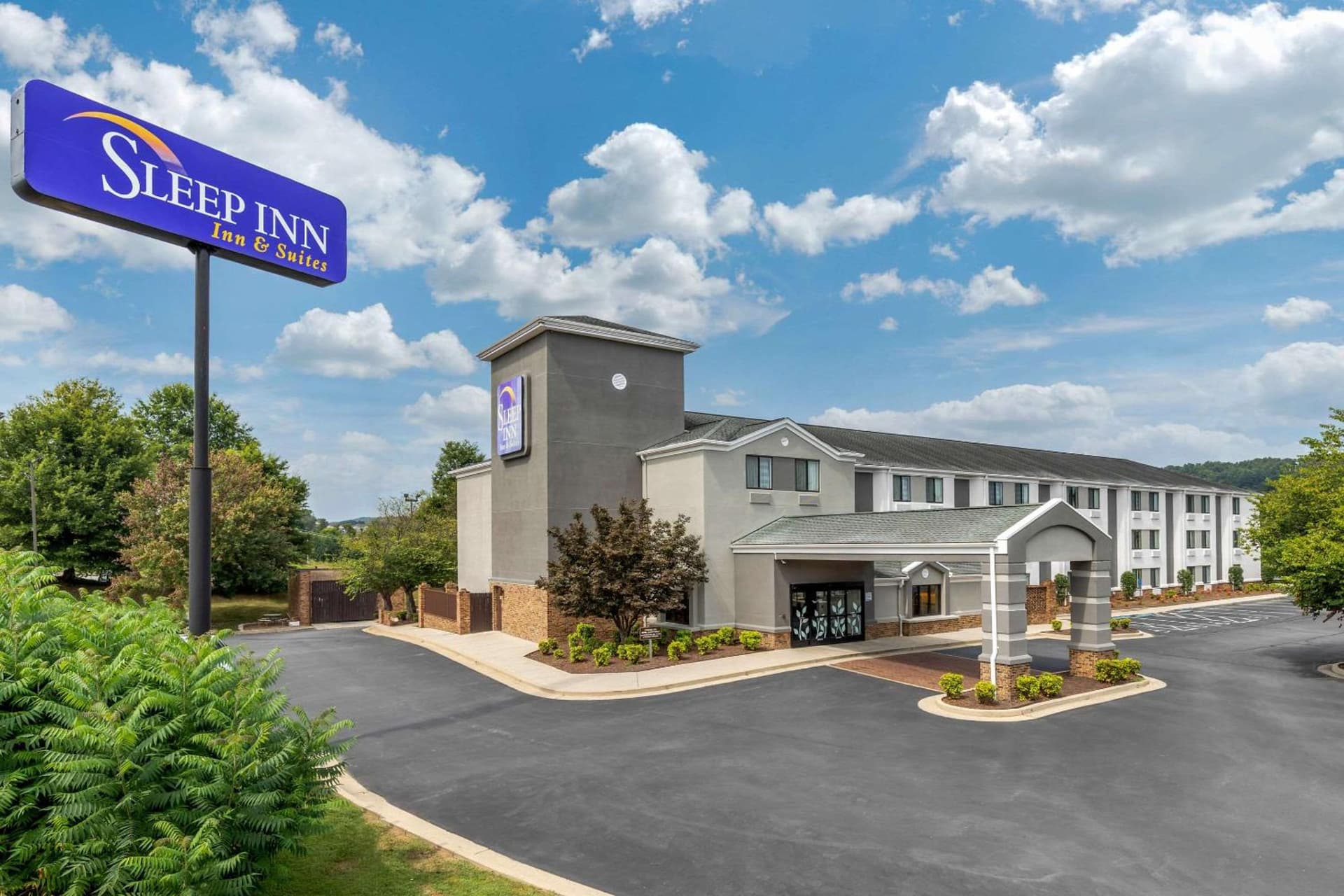 Sleep Inn & Suites Johnson City interior in Johnson City, TN — gallery photo 2