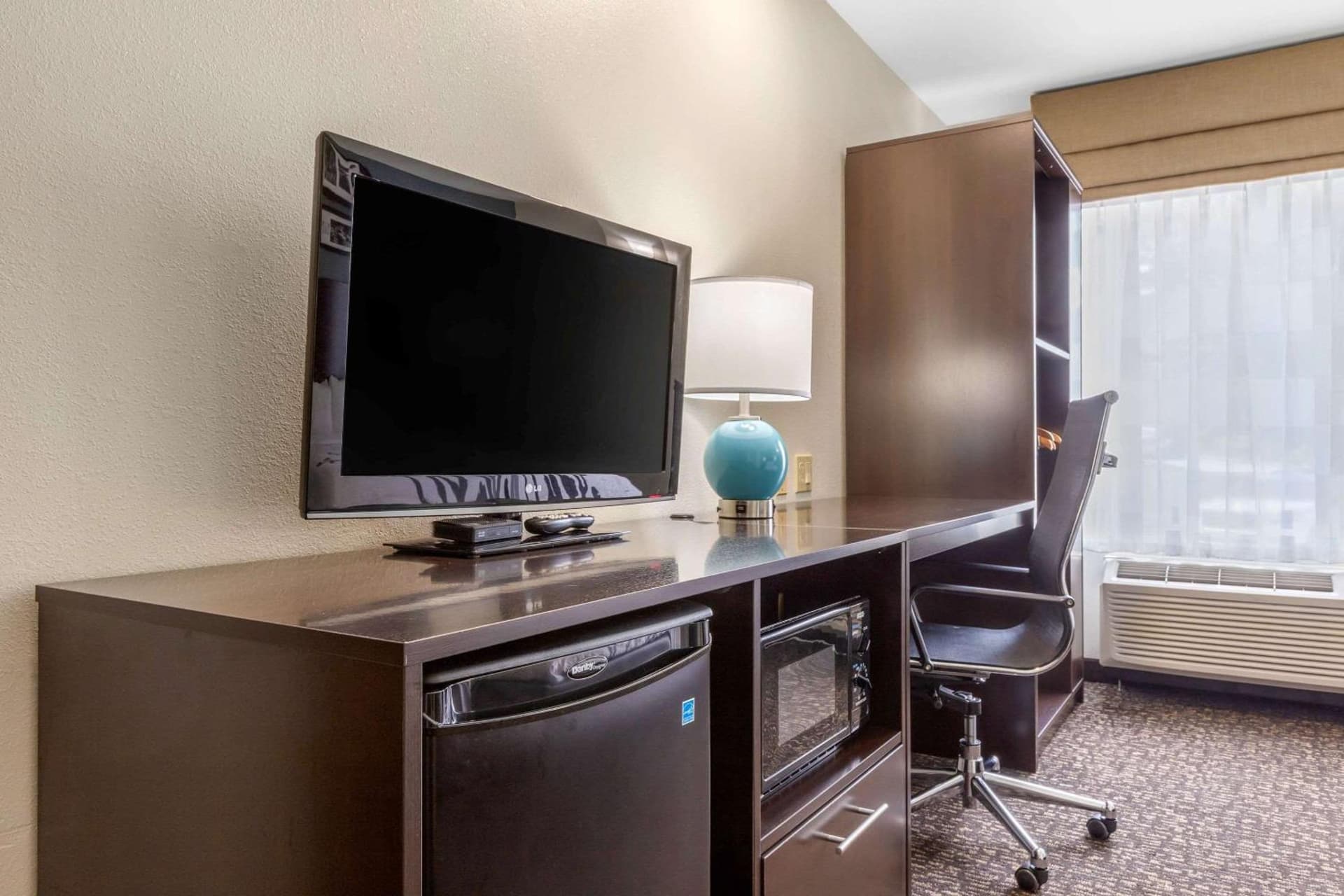 Sleep Inn & Suites Johnson City gallery photo in Johnson City, TN — image 17