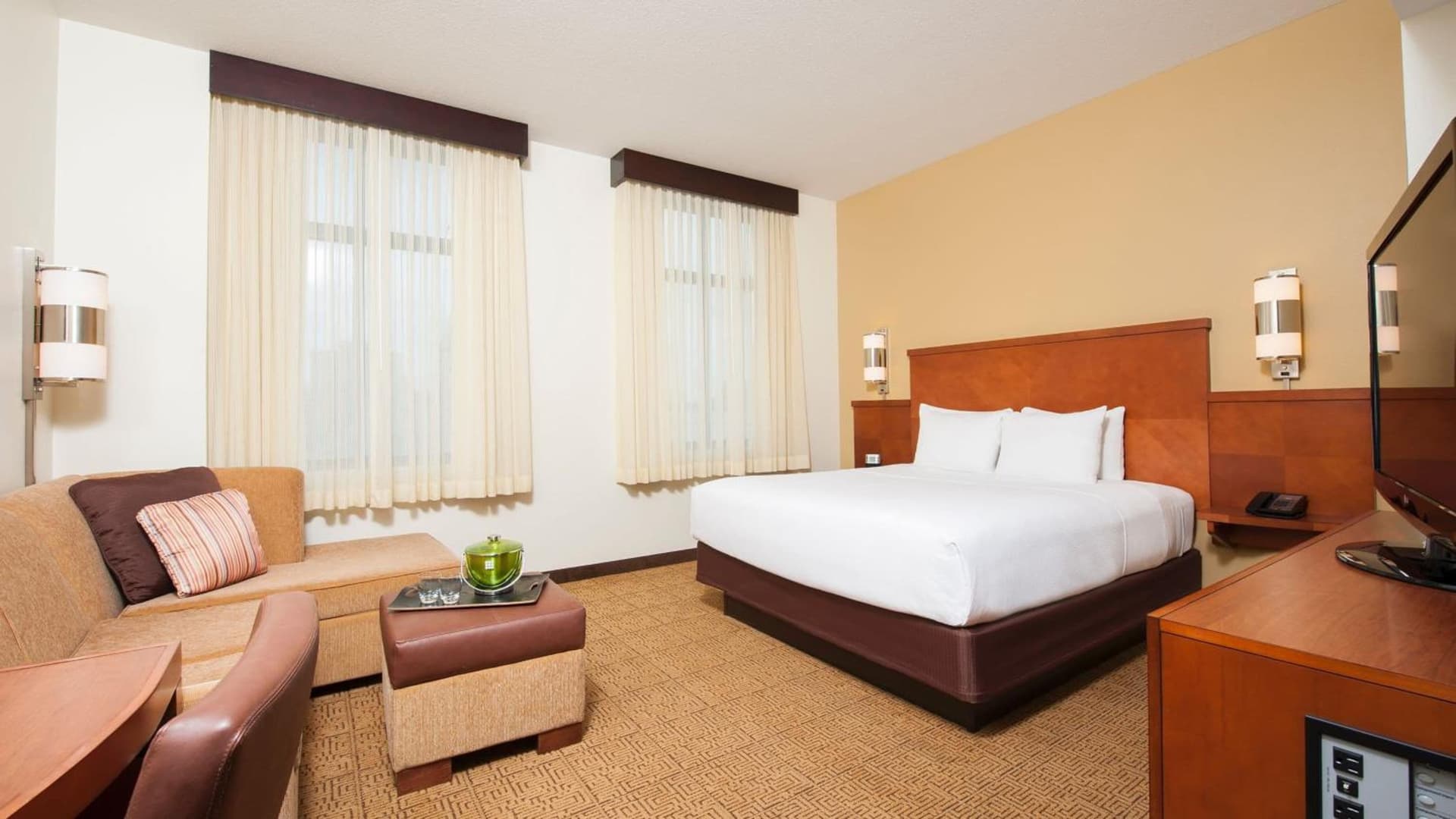 Hyatt Place Des Moines Downtown gallery photo in Des Moines, IA — image 28