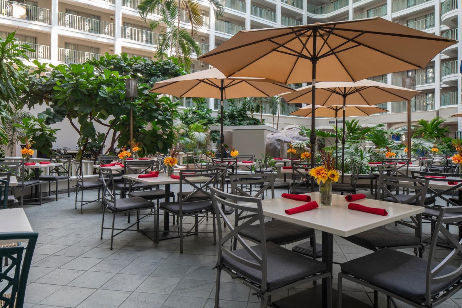 Sheraton Suites Fort Lauderdale at Cypress Creek interior in Fort Lauderdale, FL — gallery photo 2