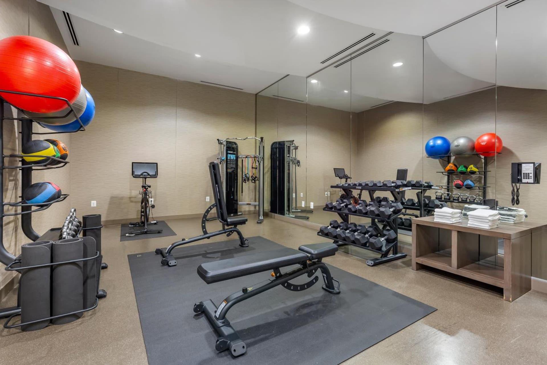 Cambria Hotel Rockville gallery photo in Rockville, MD — image 36