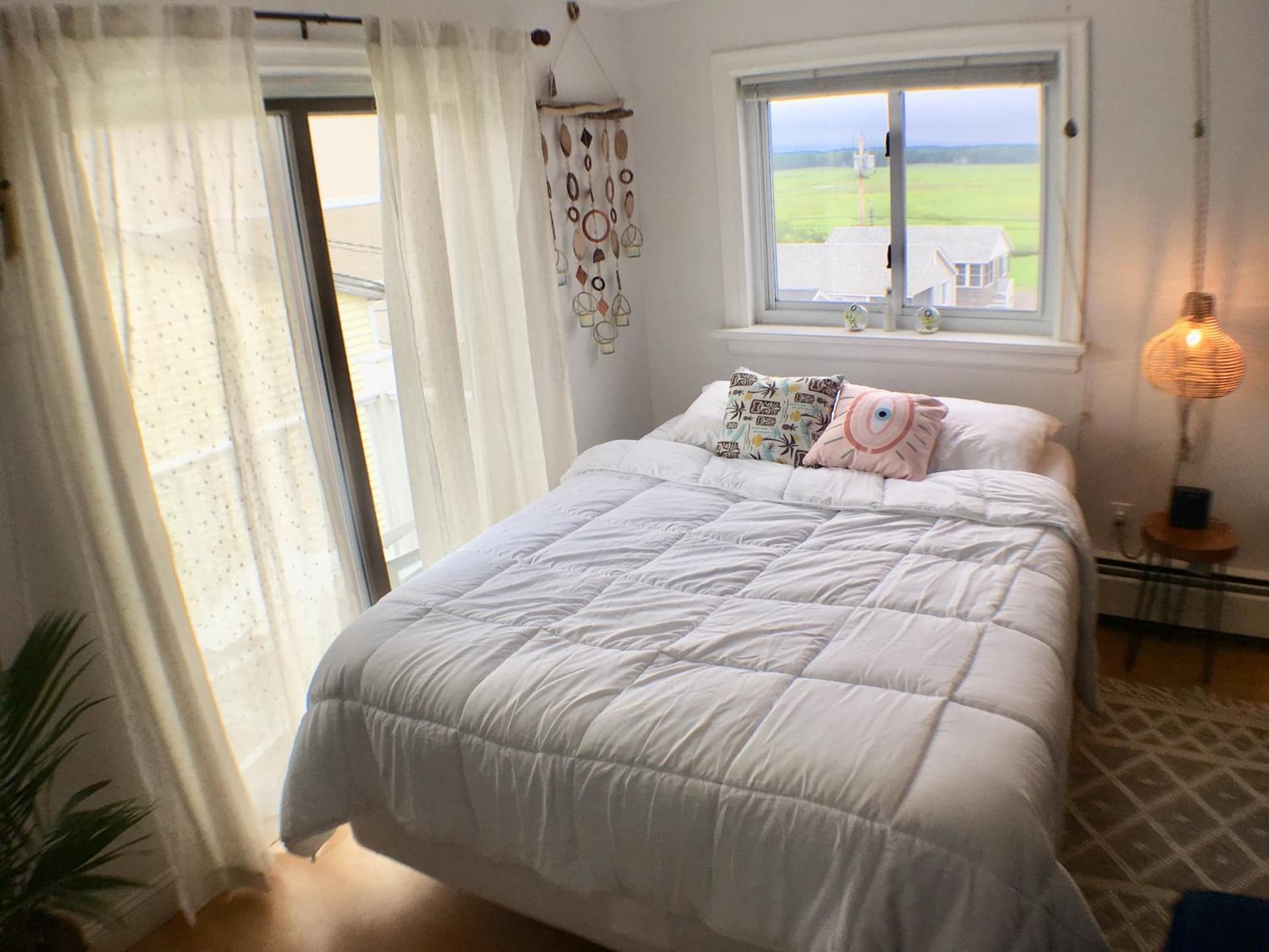 Jonathan's Ocean Front Studio Suites Hampton Beach! property views in Hampton — gallery photo 3