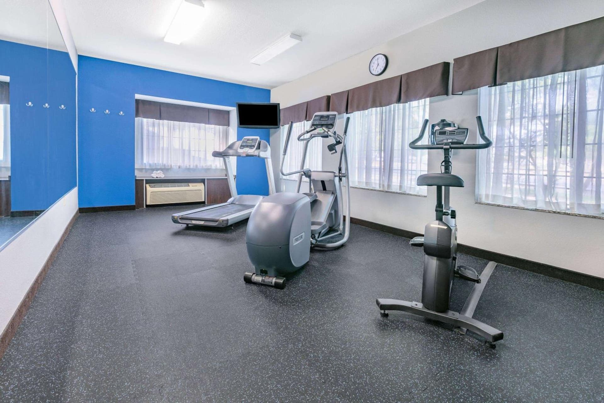 Microtel Inn & Suites by Wyndham Austin Airport gallery photo in Austin, TX — image 14