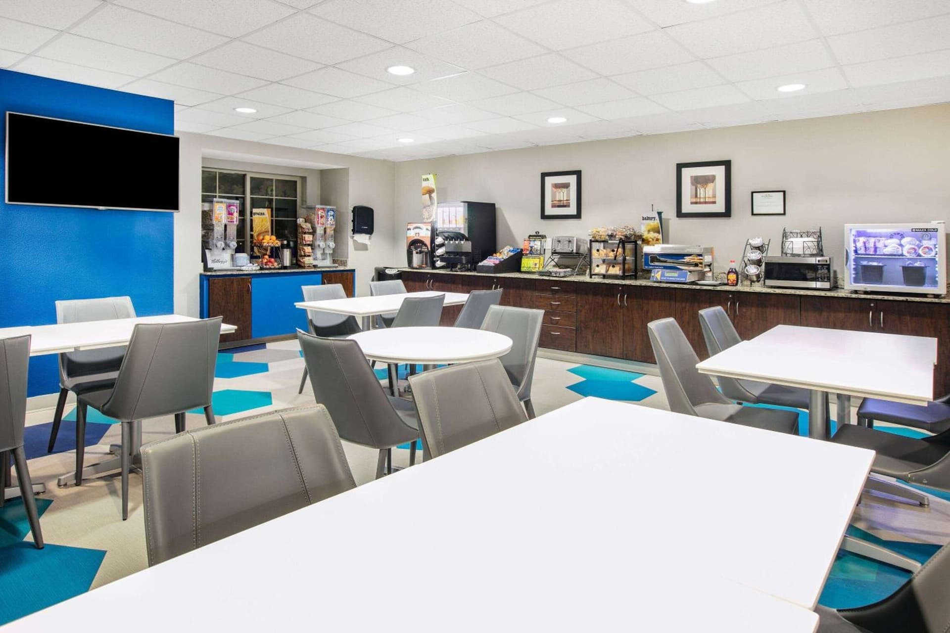 Microtel Inn & Suites by Wyndham Austin Airport gallery photo in Austin, TX — image 4