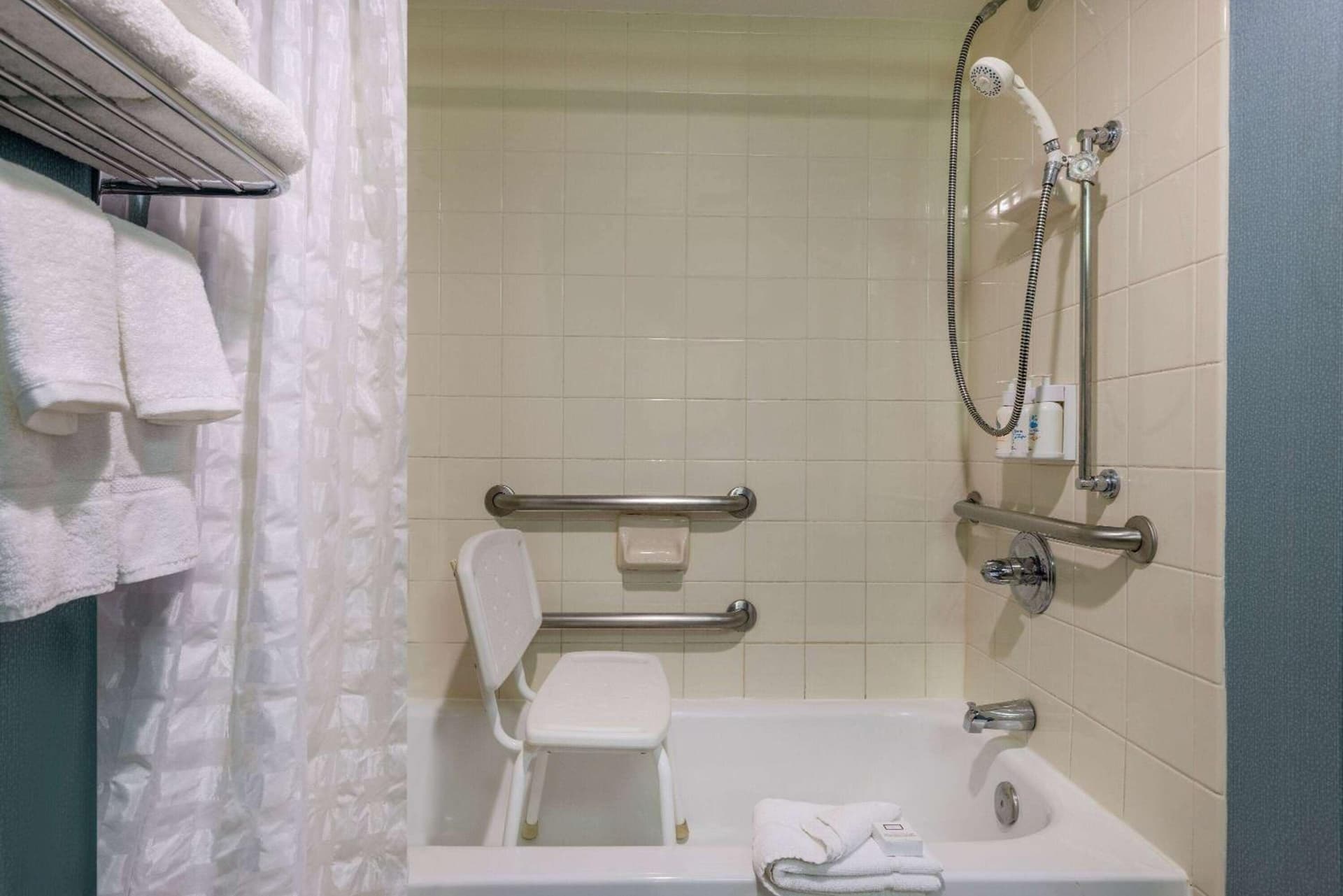 Wyndham Garden Kansas City Airport gallery photo in Kansas City, KS — image 9