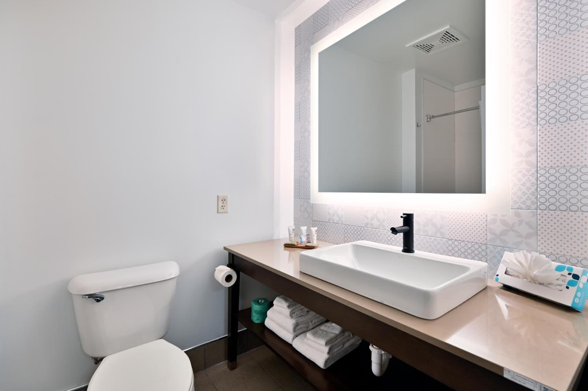 Country Inn & Suites by Radisson, Bloomington-Normal Airport, IL gallery photo in Bloomington, IL — image 40