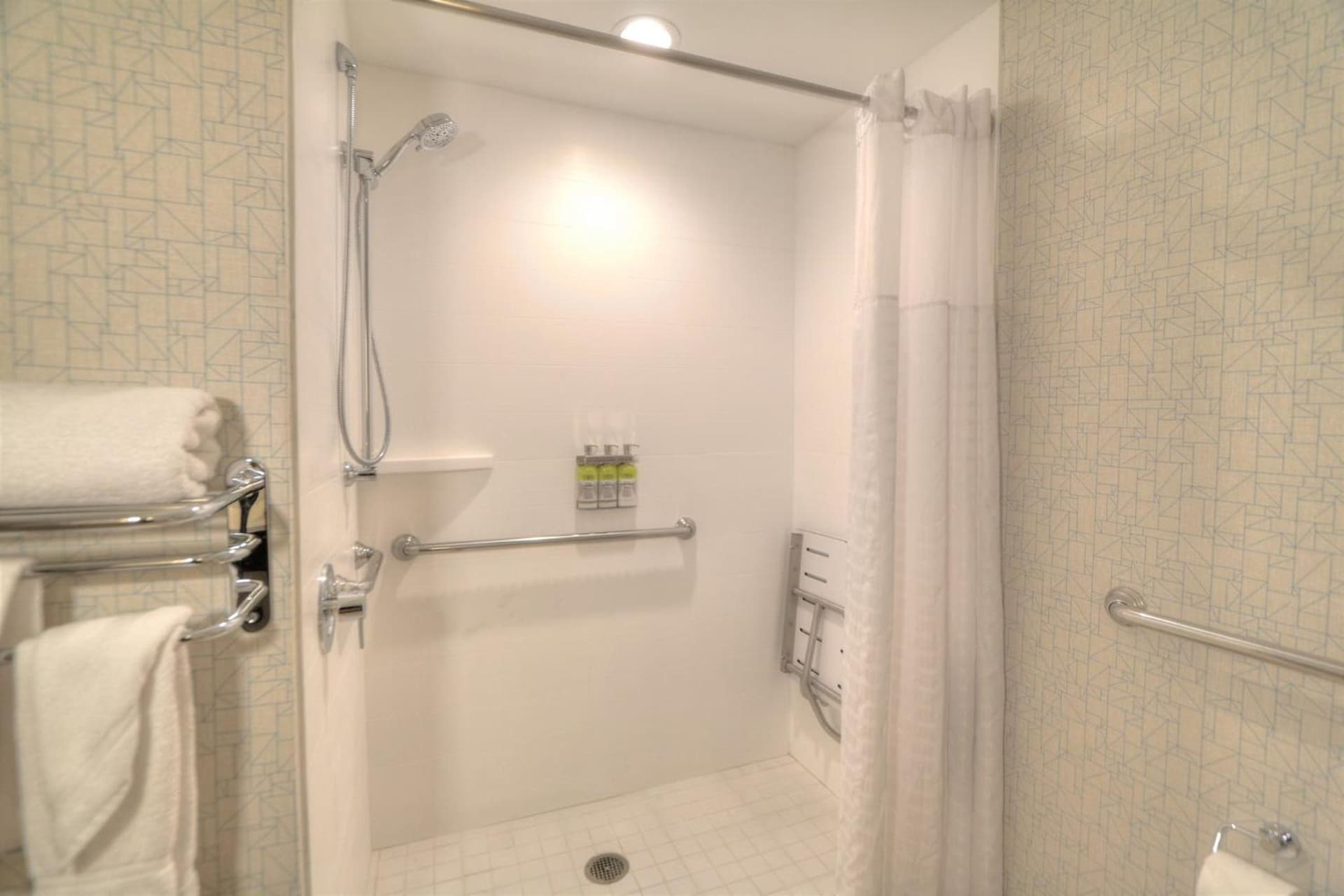 Holiday Inn Express Hotel & Suites Mobile Saraland by IHG gallery photo in Saraland, AL — image 73
