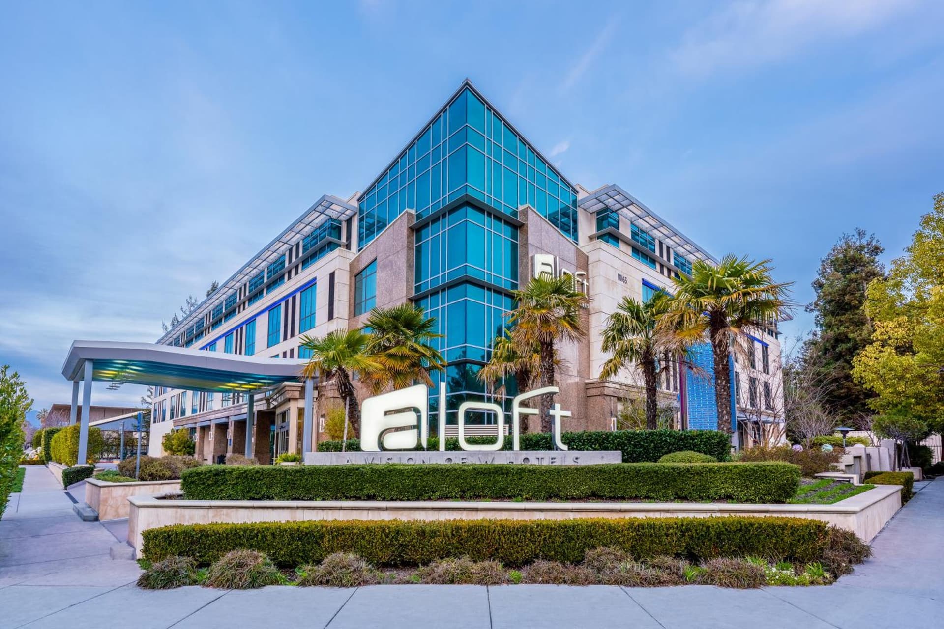 Aloft by Marriott Cupertino interior in Cupertino, CA — gallery photo 2