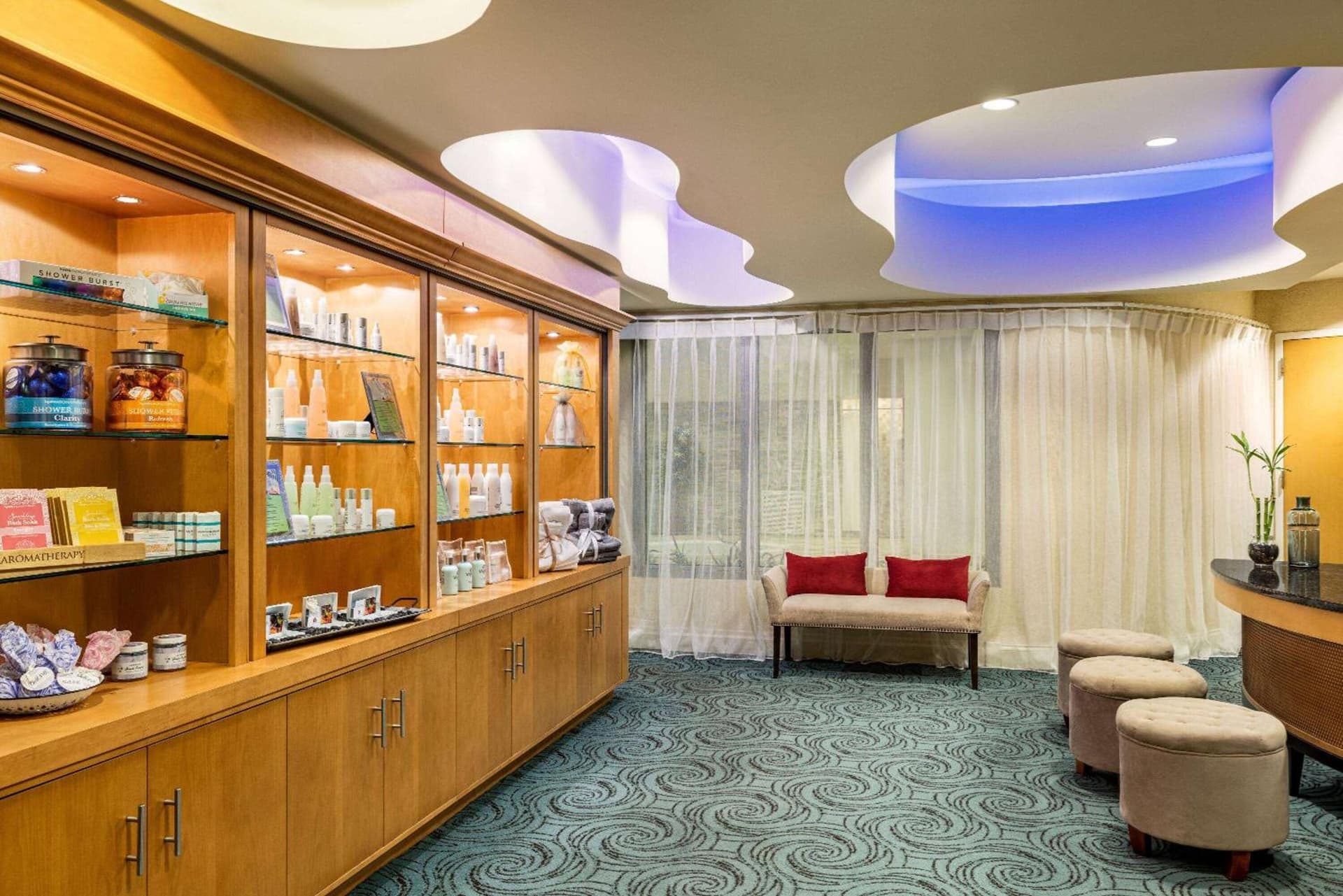 Viana Hotel and Spa, Trademark Collection by Wyndham gallery photo in Westbury, NY — image 42