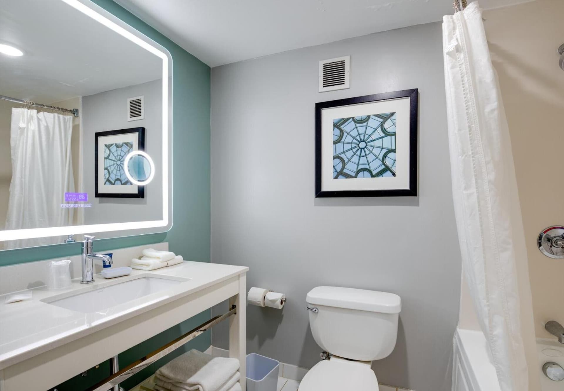 Four Points by Sheraton York gallery photo in York, PA — image 28
