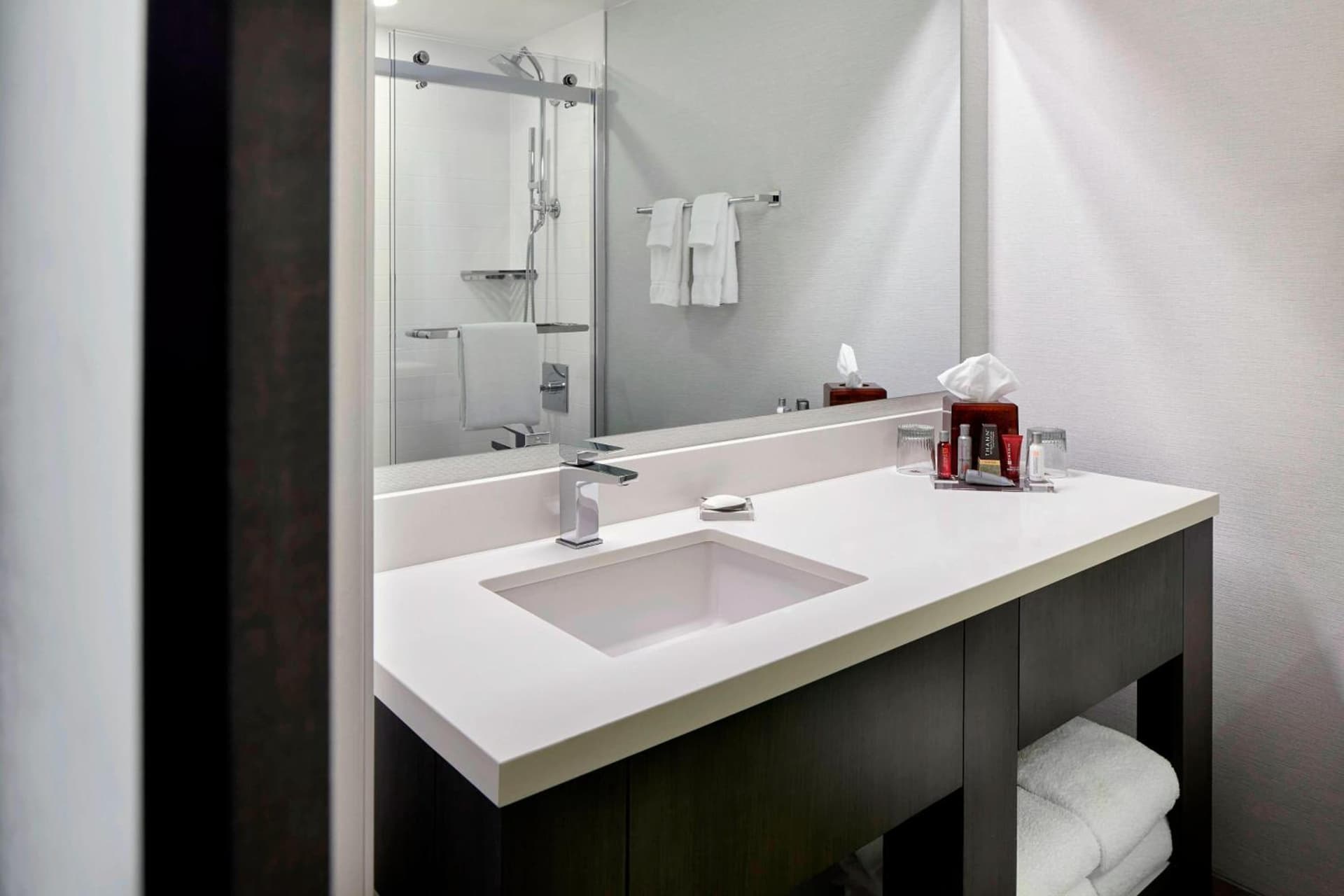 Marriott DFW Airport South interior in Fort Worth, TX — gallery photo 2