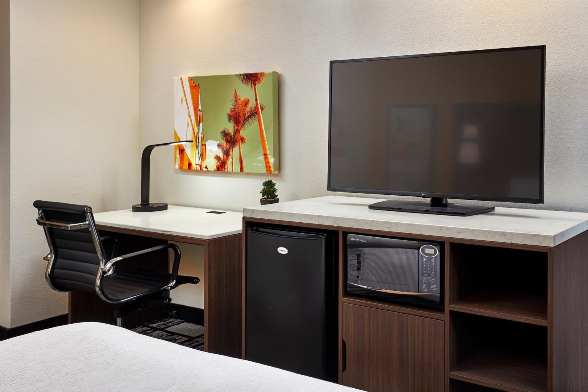 Best Western Plus Meridian Inn & Suites, Anaheim-Orange gallery photo in Orange, CA — image 67