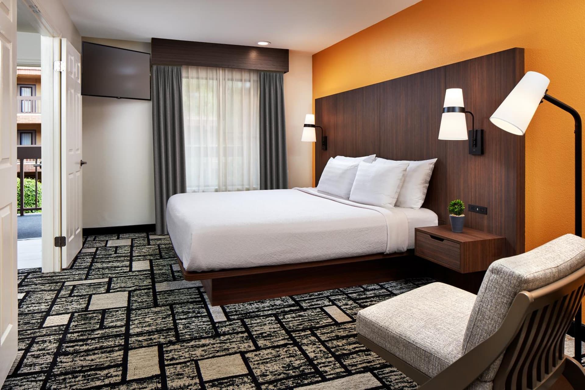 Best Western Plus Meridian Inn & Suites, Anaheim-Orange gallery photo in Orange, CA — image 4