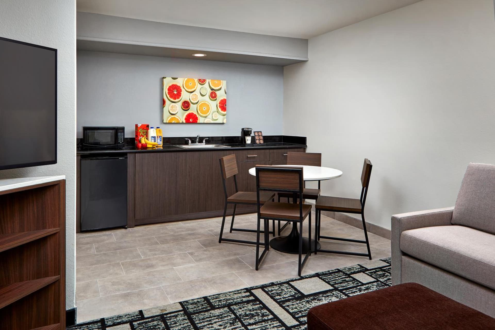 Best Western Plus Meridian Inn & Suites, Anaheim-Orange property views in Orange, CA — gallery photo 3