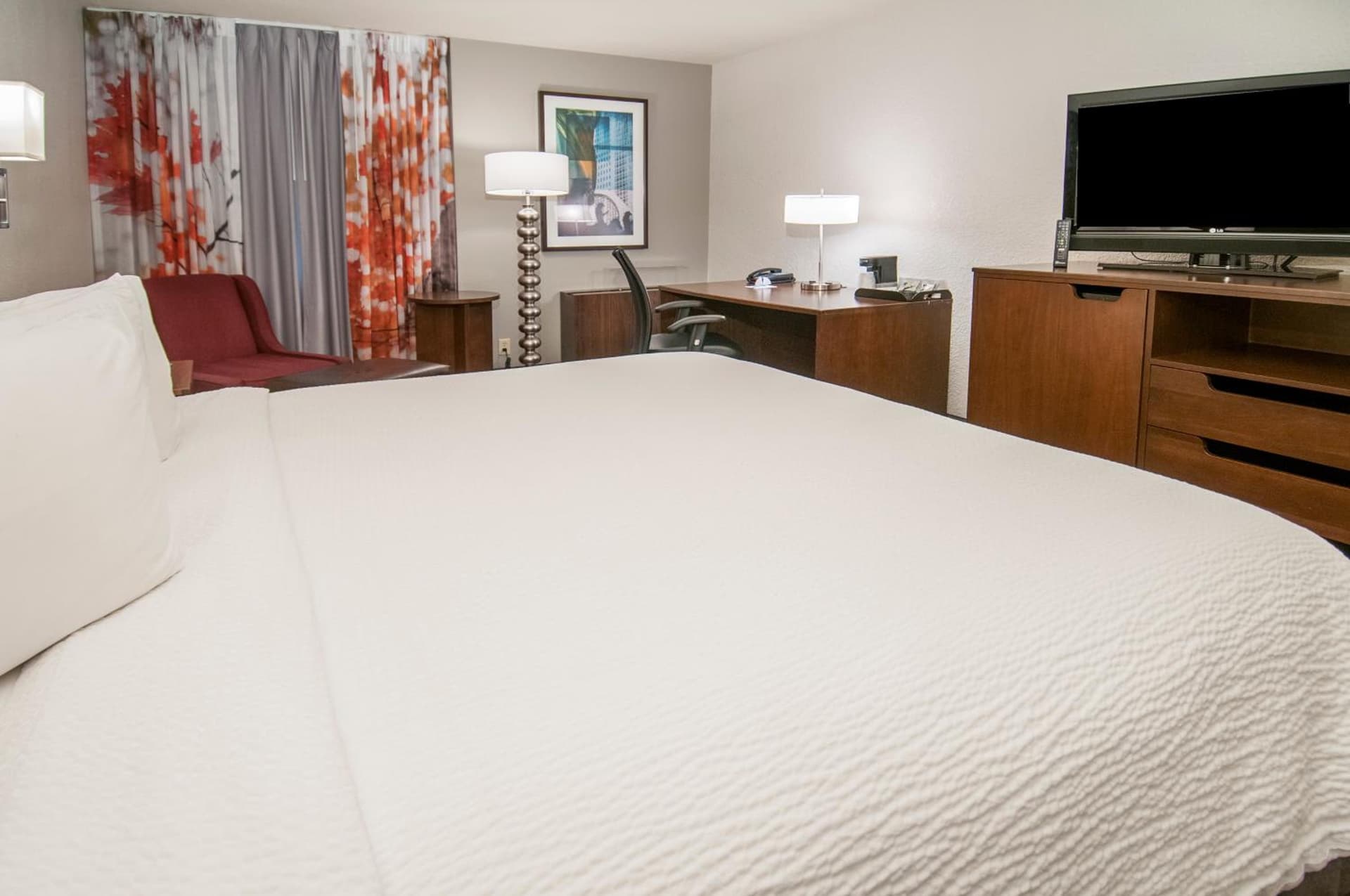 Fairfield Inn & Suites by Marriott Dallas DFW Airport South/Irving interior in Irving, TX — gallery photo 2