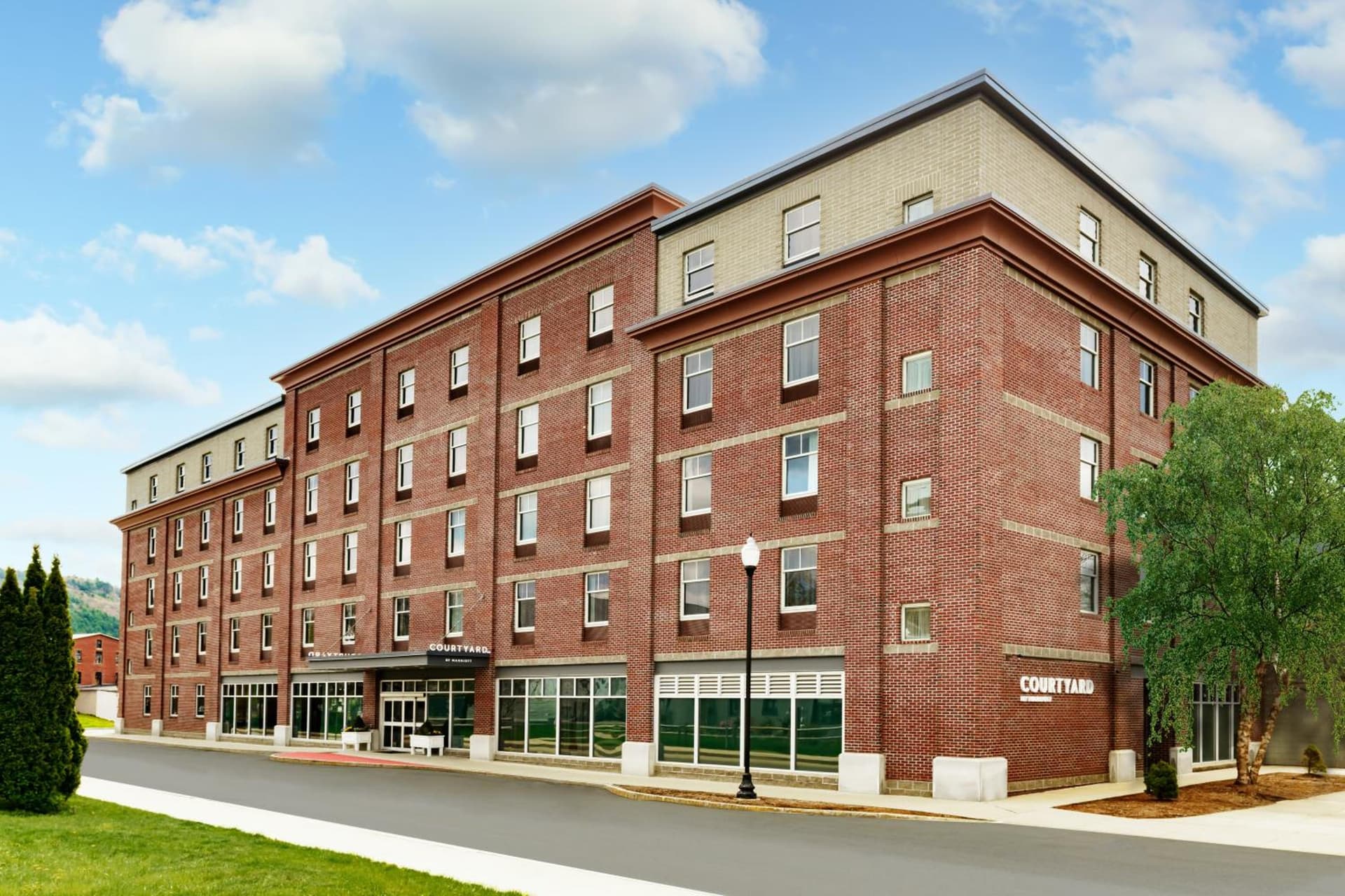 Courtyard Keene Downtown featured exterior or lobby in Keene, NH — similar hotel