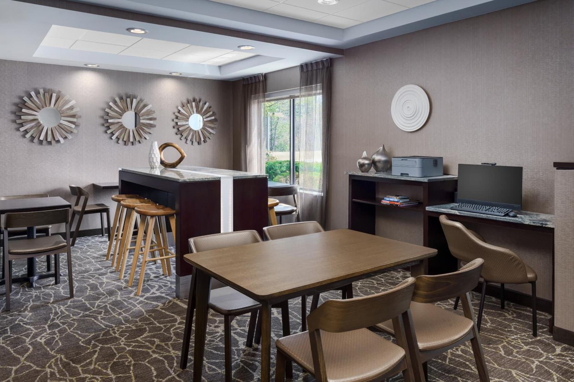 SpringHill Suites by Marriott Manchester-Boston Regional Airport gallery photo in Manchester, NH — image 14