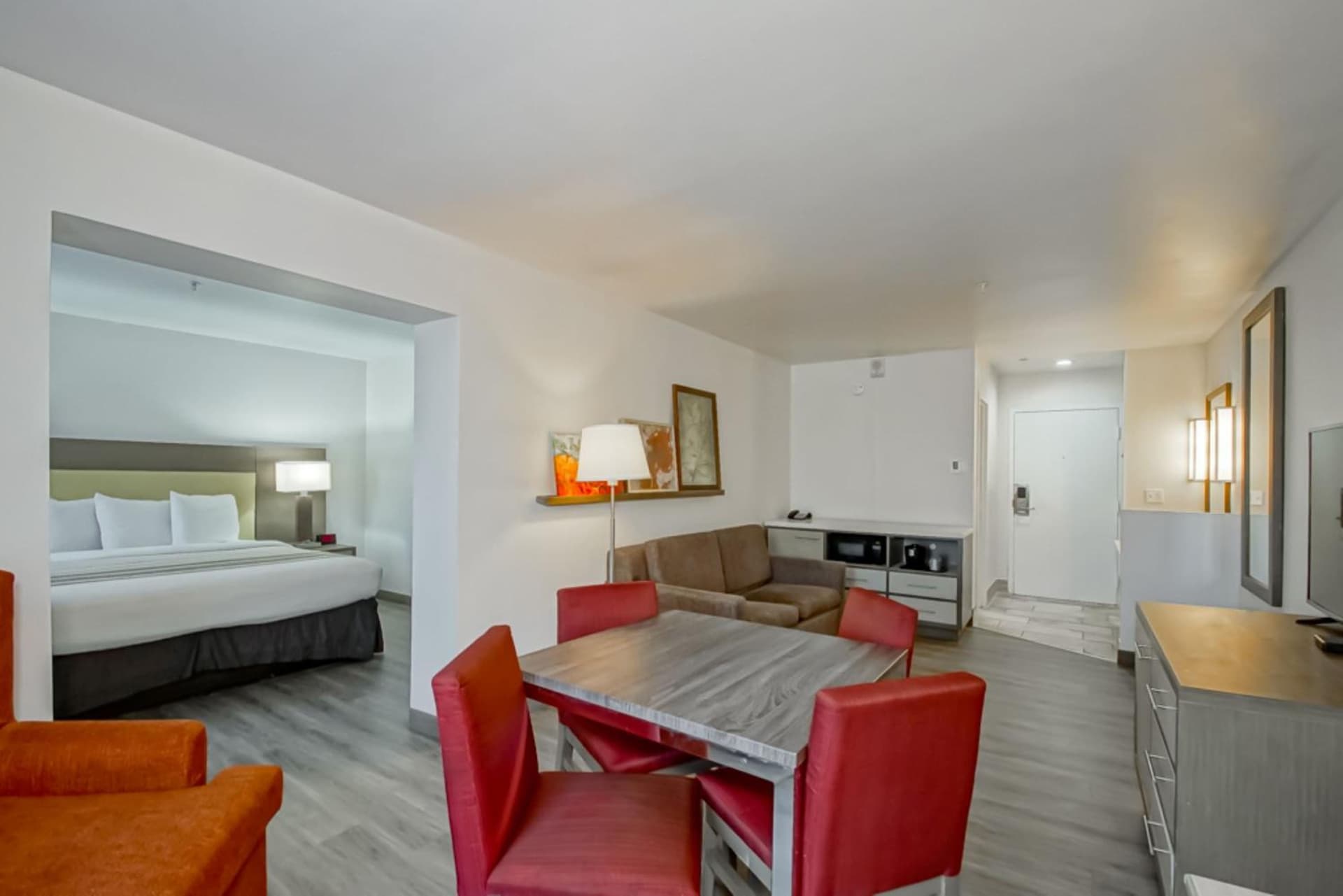 Country Inn & Suites by Radisson, New Orleans I-10 East, LA gallery photo in New Orleans, LA — image 13